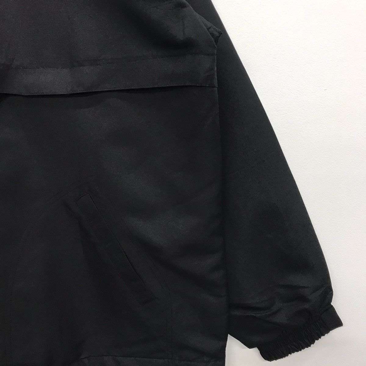 Tommy Hilfiger Rare!! Tommy Hilfiger Jacket Full Zipper Size US XL / EU 56 / 4 - 5 Thumbnail