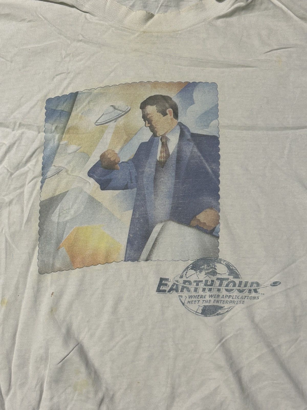 Vintage Tech T-shirt 90s earth tour Size US XL / EU 56 / 4 - 1 Thumbnail