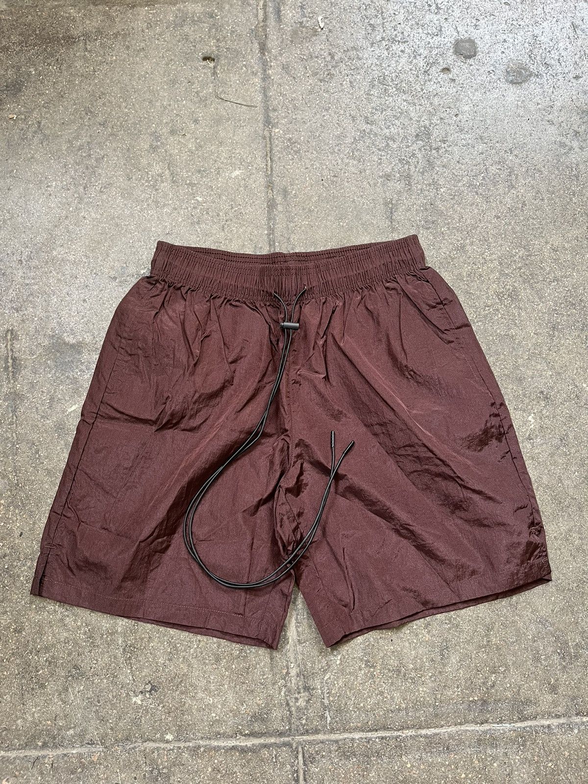 Vintage Crinkle Nylon Shorts Brown Size US 38 / EU 54 - 1 Thumbnail