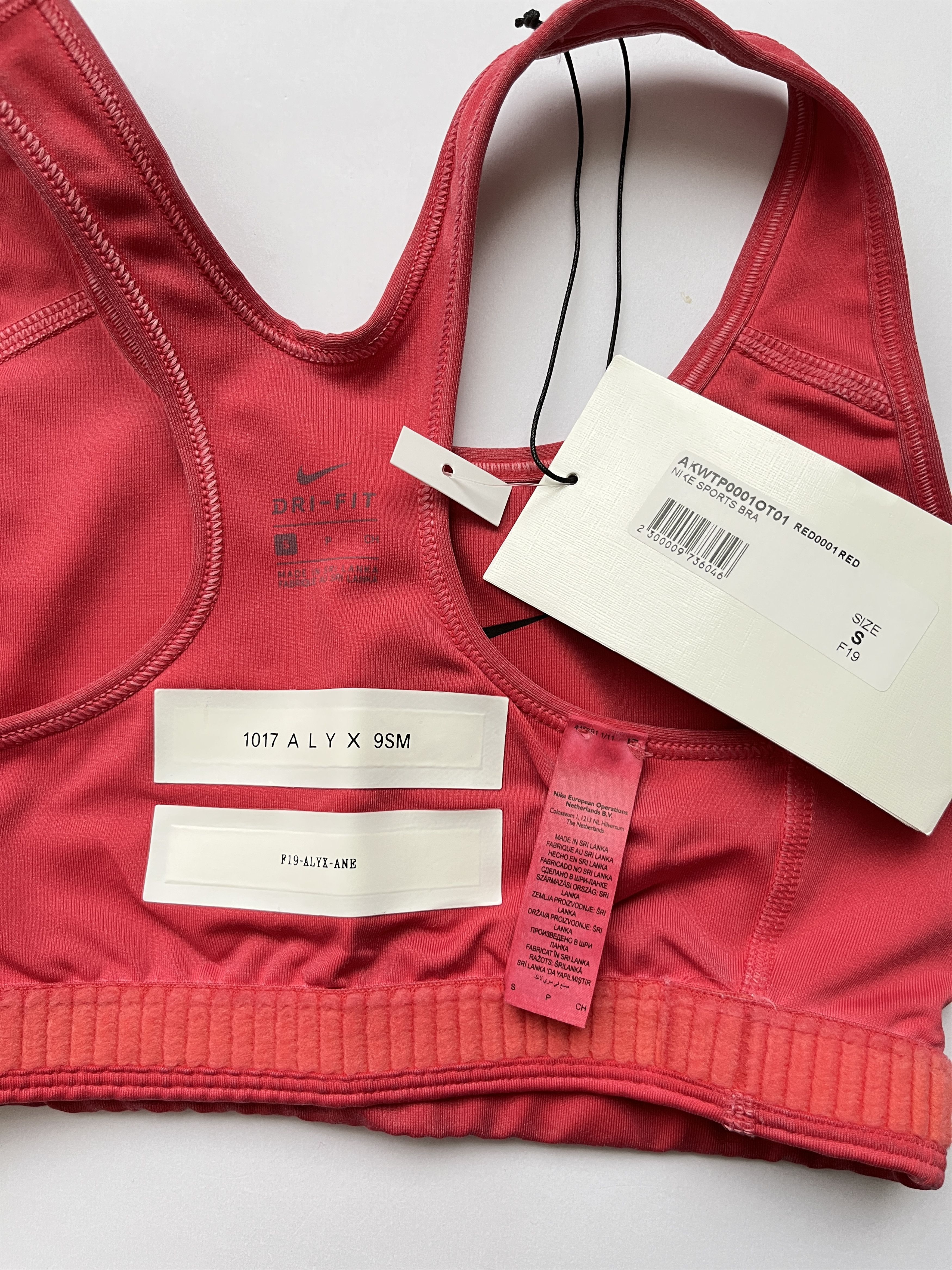 1017 ALYX 9SM ⚡️QUICK SALE⚡️1017 ALYX 9SM x Nike Red Sports Bra Tank Top Size S / US 4 / IT 40 - 3 Thumbnail