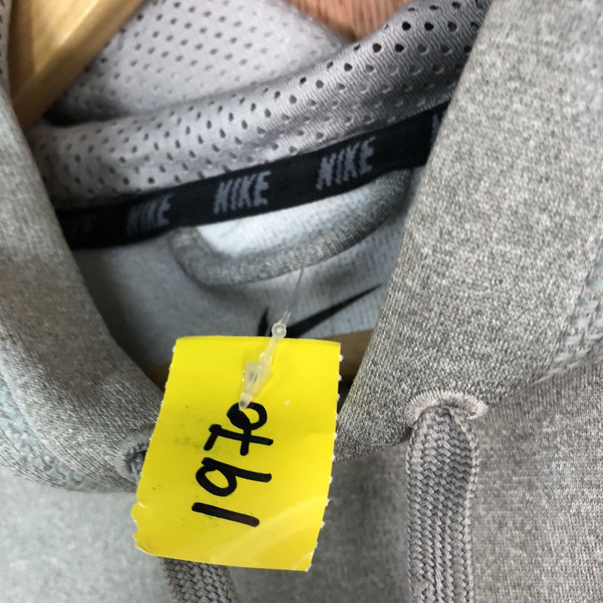 Nike Nike Therma Fit Grey Small Logo Hoodies #1970 Size US M / EU 48-50 / 2 - 12 Thumbnail
