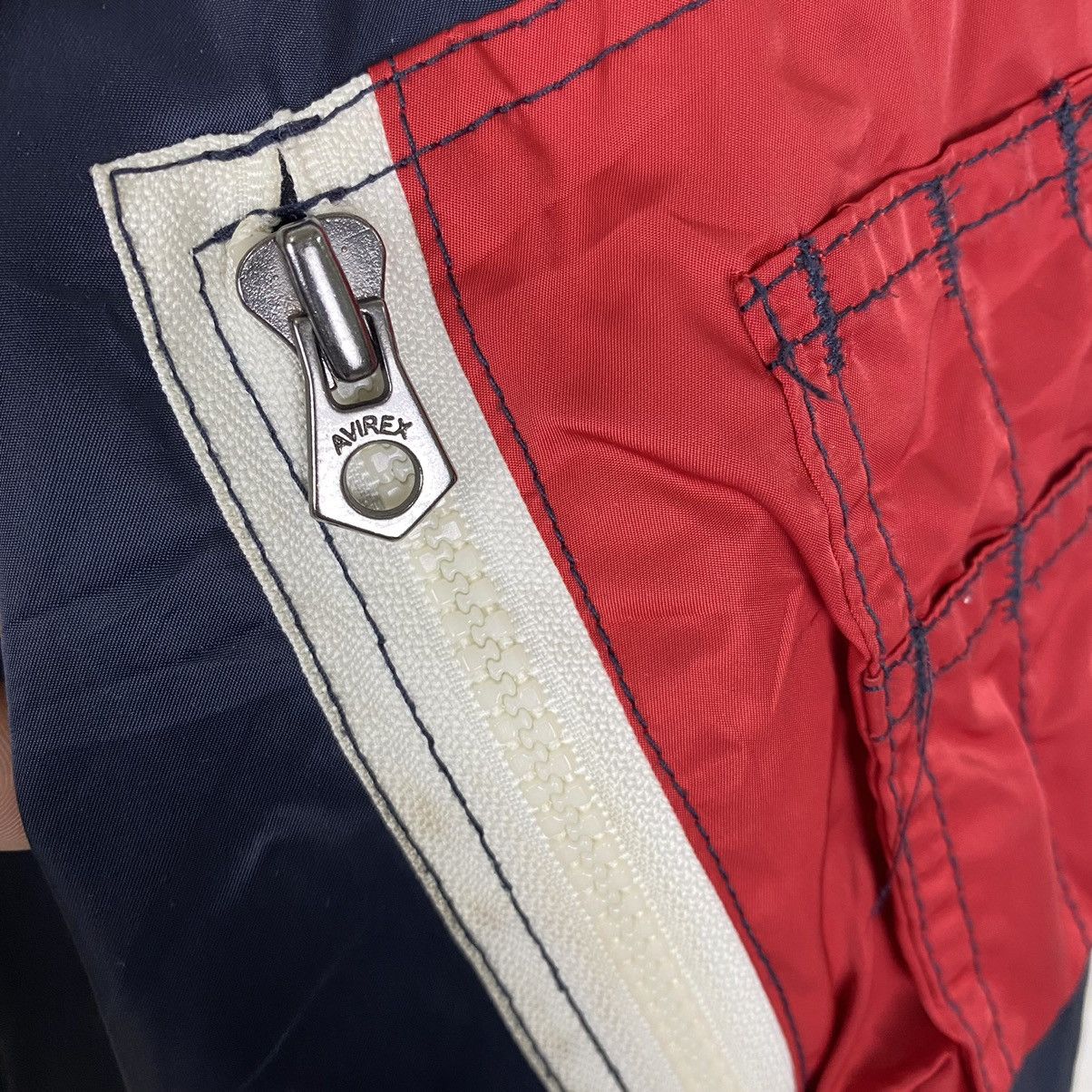 Avirex × Vintage AVIREX LTD ANNIVERSARY 35YEAR REVERSIBLE BOMBER JACKET Size US L / EU 52-54 / 3 - 9 Thumbnail