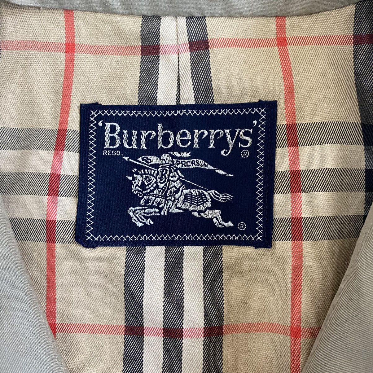 Burberry Burberrys trench coat Size US M / EU 48-50 / 2 - 12 Thumbnail