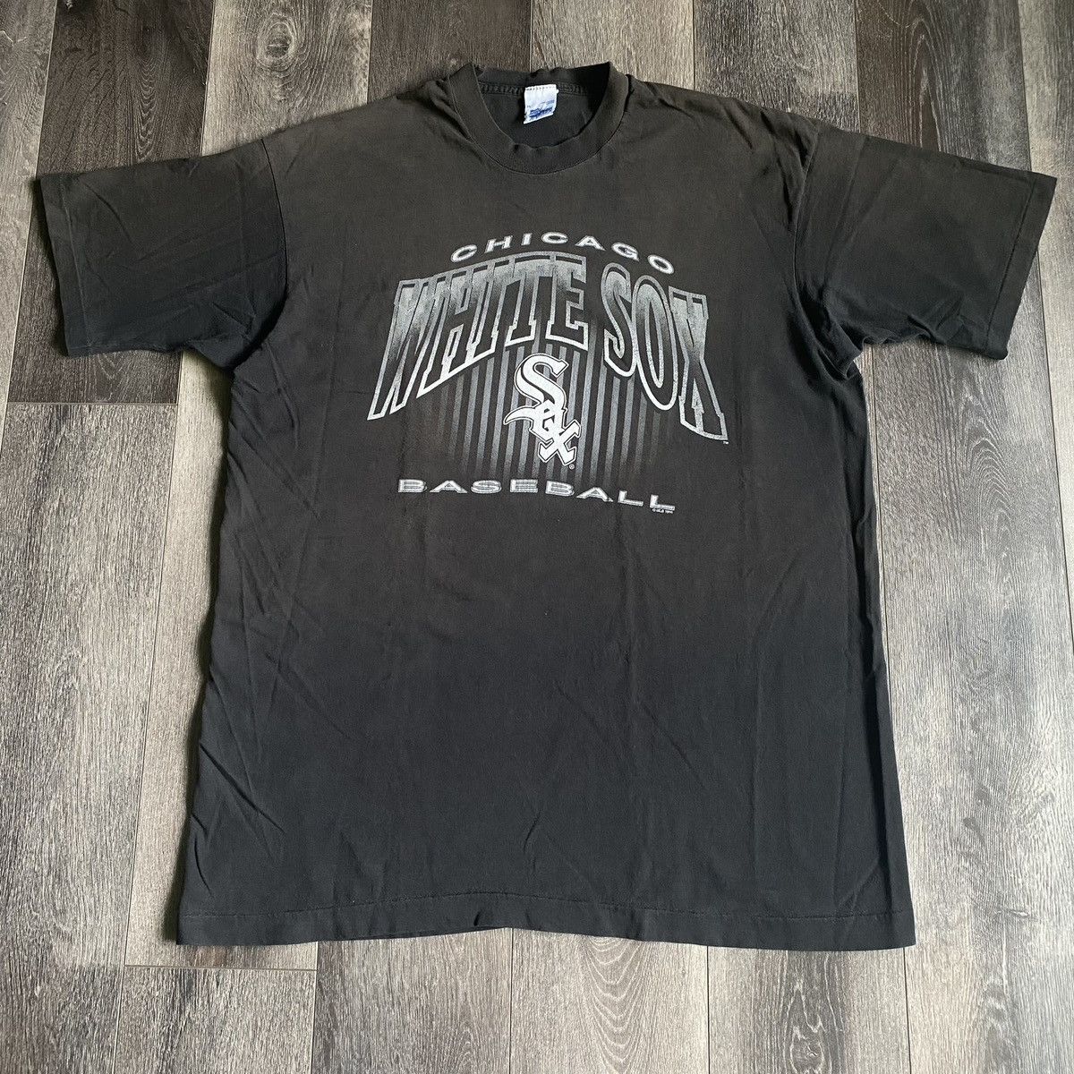 MLB Vintage 90s Chicago White Sox Salm Sportswear Logo Tee Shirt Size US XL / EU 56 / 4 - 1 Thumbnail