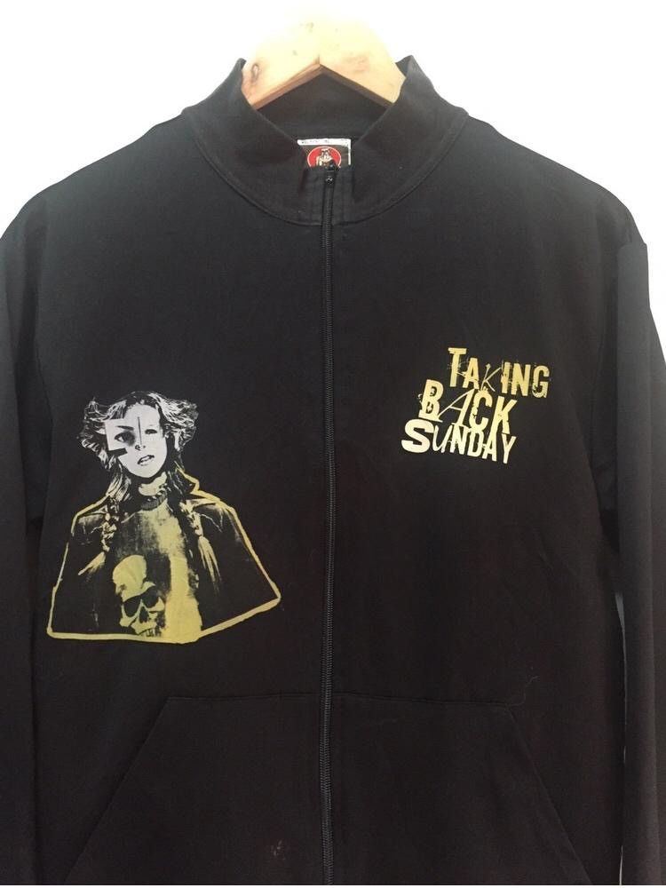 Band Tees "TAKING BACK SUNDAY".. SWEATHER FULL ZIPPER Size US M / EU 48-50 / 2 - 1 Thumbnail