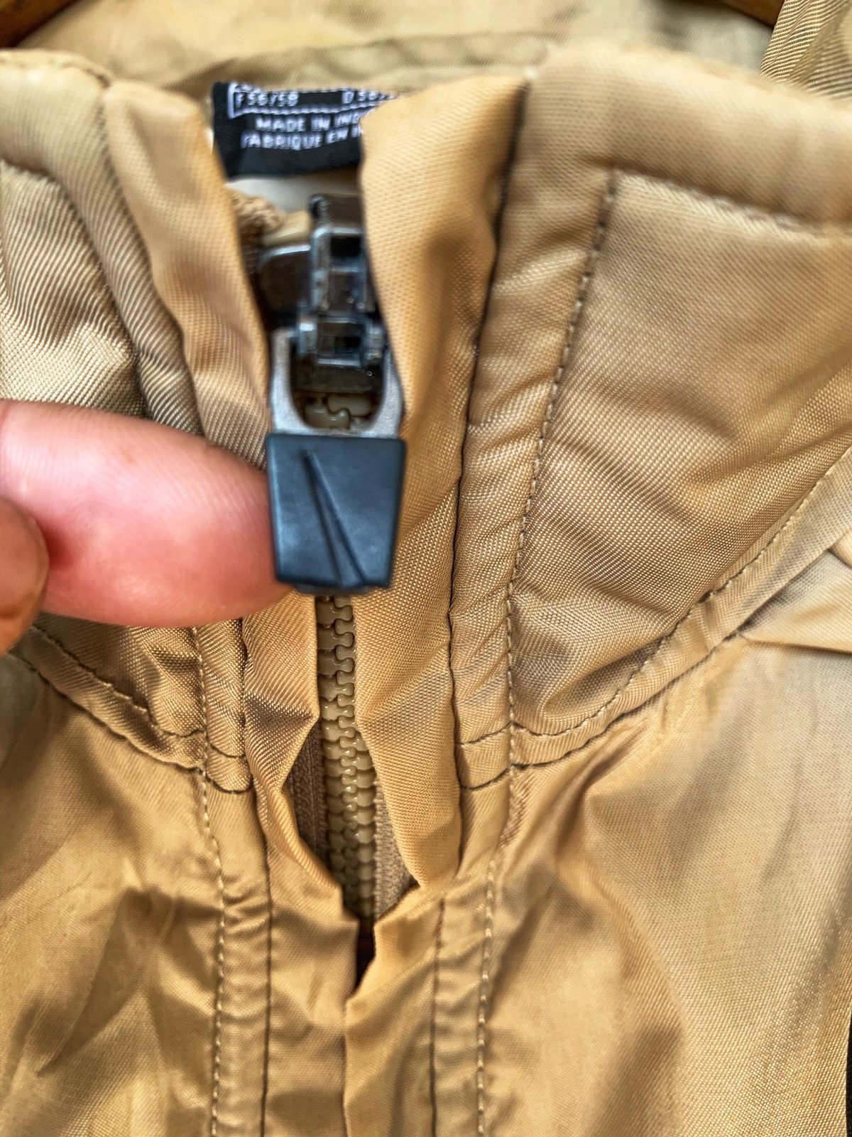 Nike Vintage NIKE zipper Light Jacket. Size US XL / EU 56 / 4 - 7 Thumbnail
