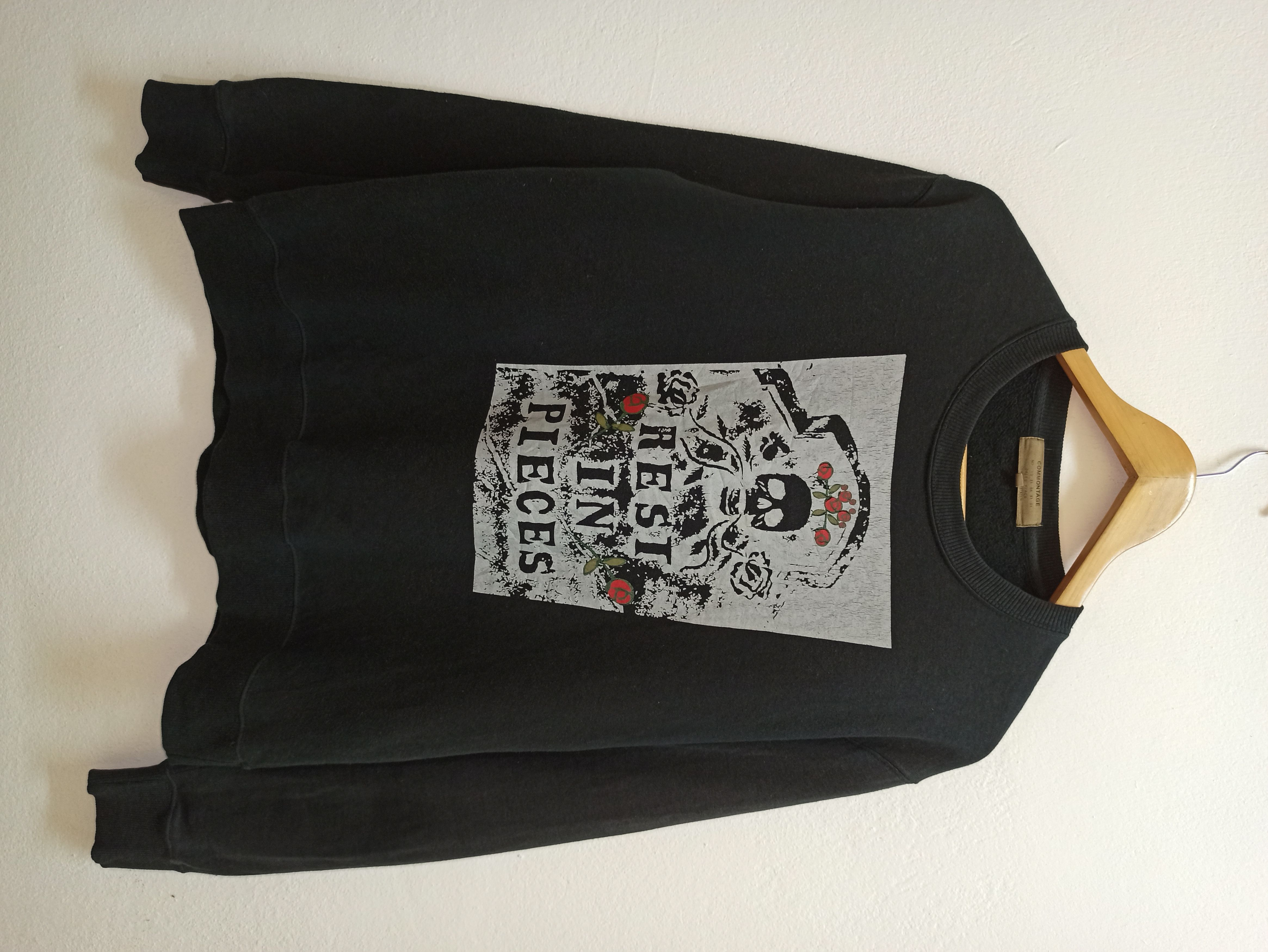 image of Seditionaries x Skulls Vintage Rest In Pieces Skulls Sweatshirts Crewneck (C35) in Black (Size Larg