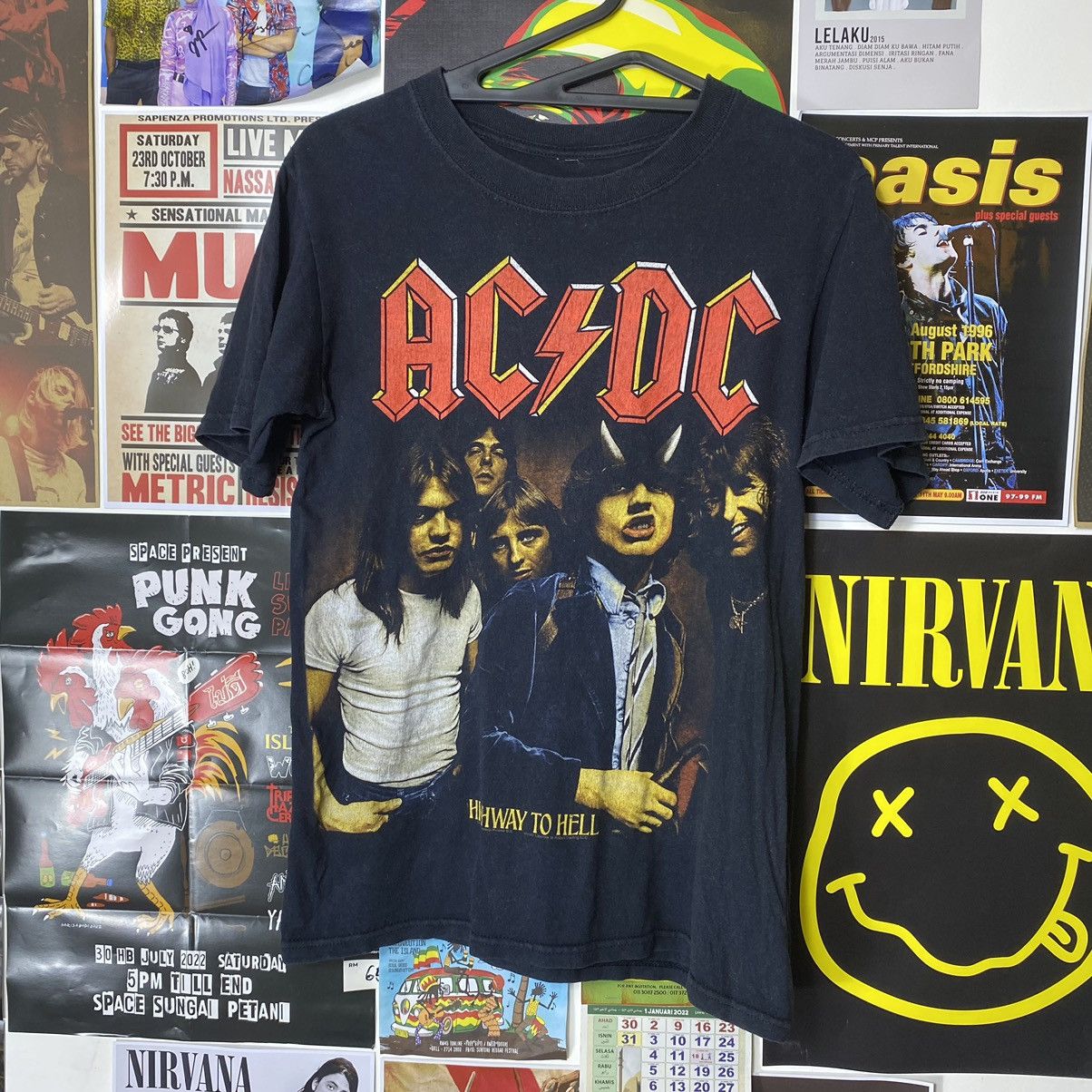 Ac/Dc × Band Tees × Vintage Vintage AC/DC Y2k Copyright 2001 Highway To ...