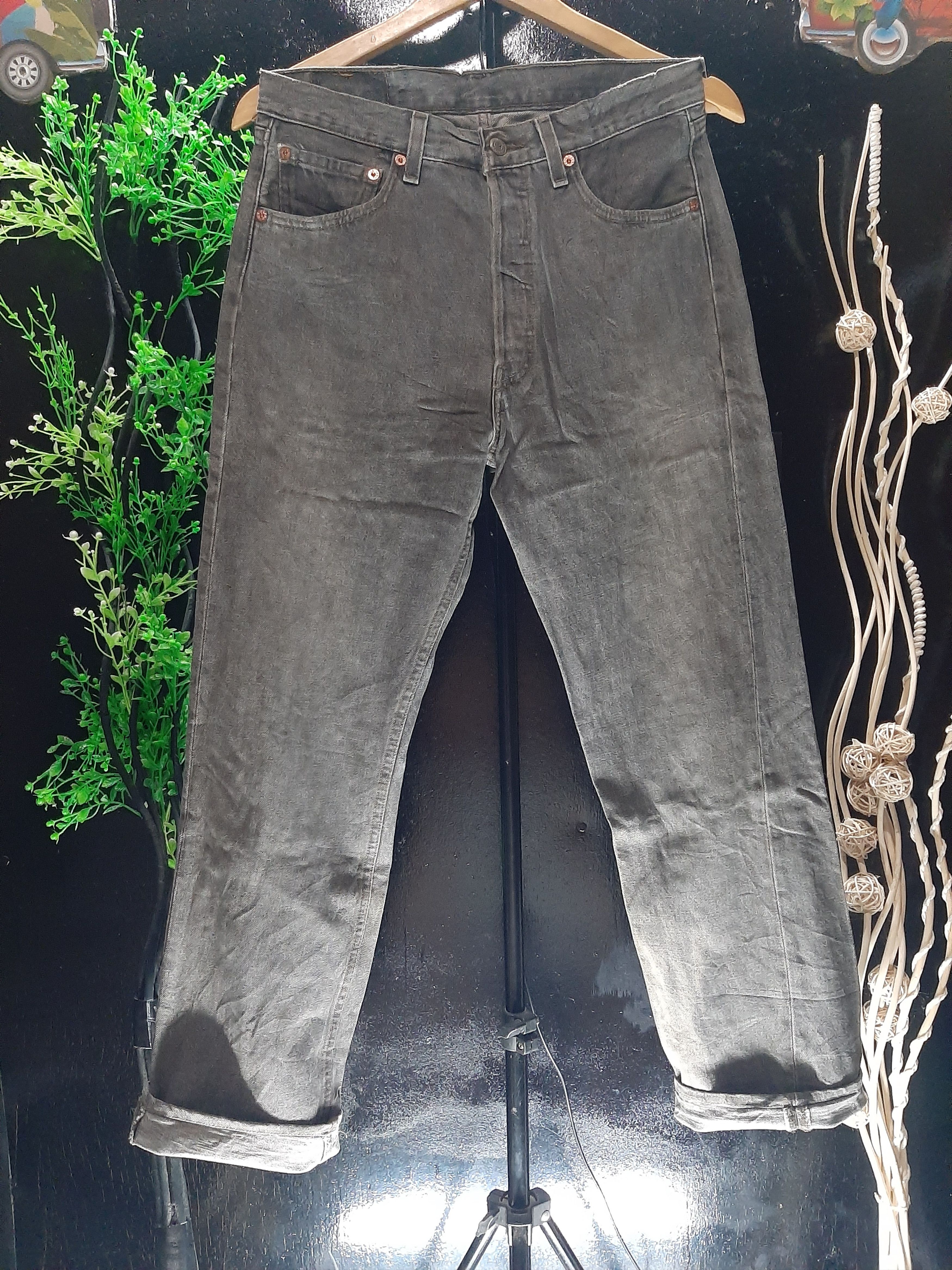 VINTAGE 2000 LEVI'S 501 DISTRESSED DENIM USA 🇺🇸