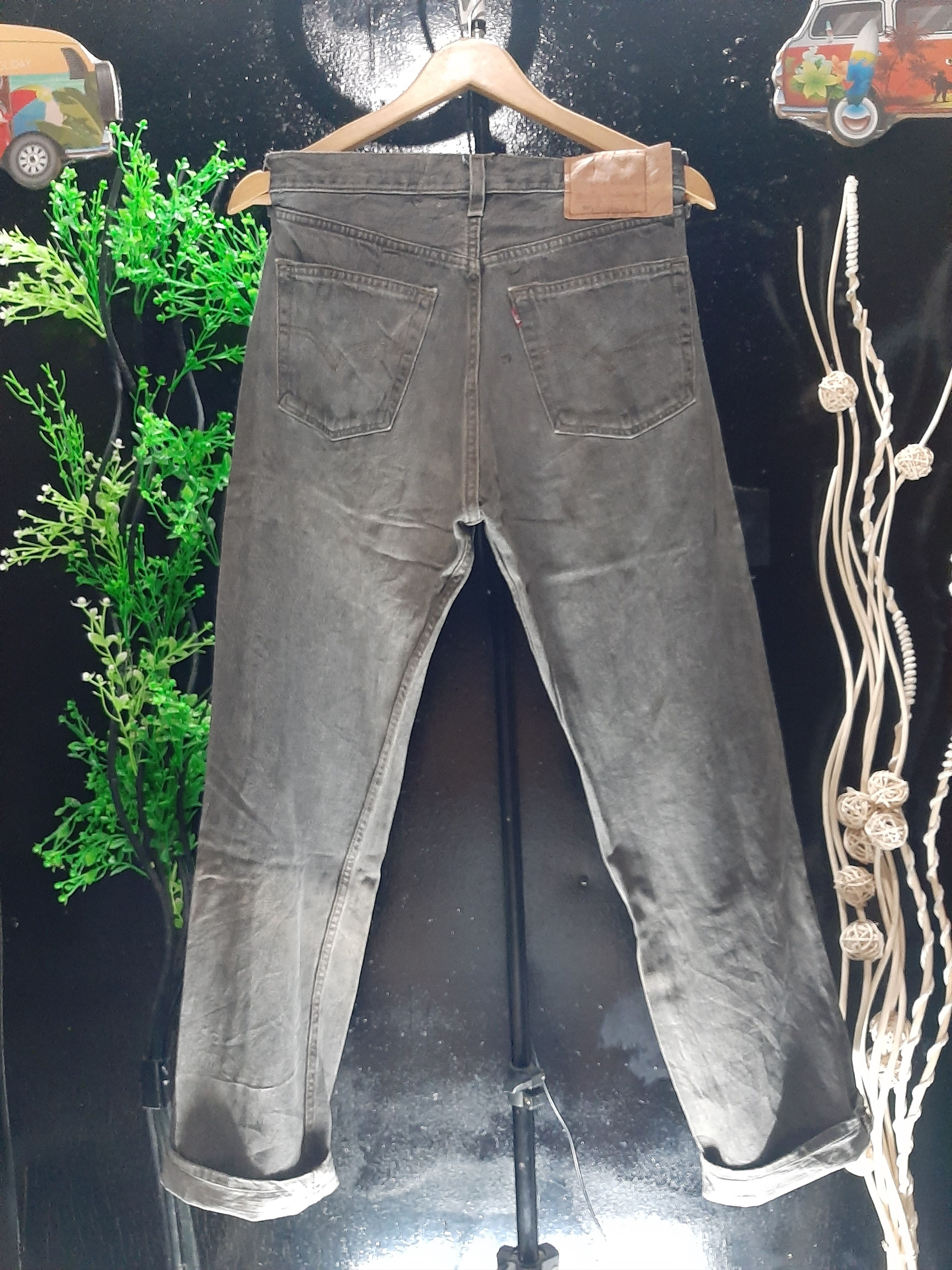 VINTAGE 2000 LEVI'S 501 DISTRESSED DENIM USA 🇺🇸
