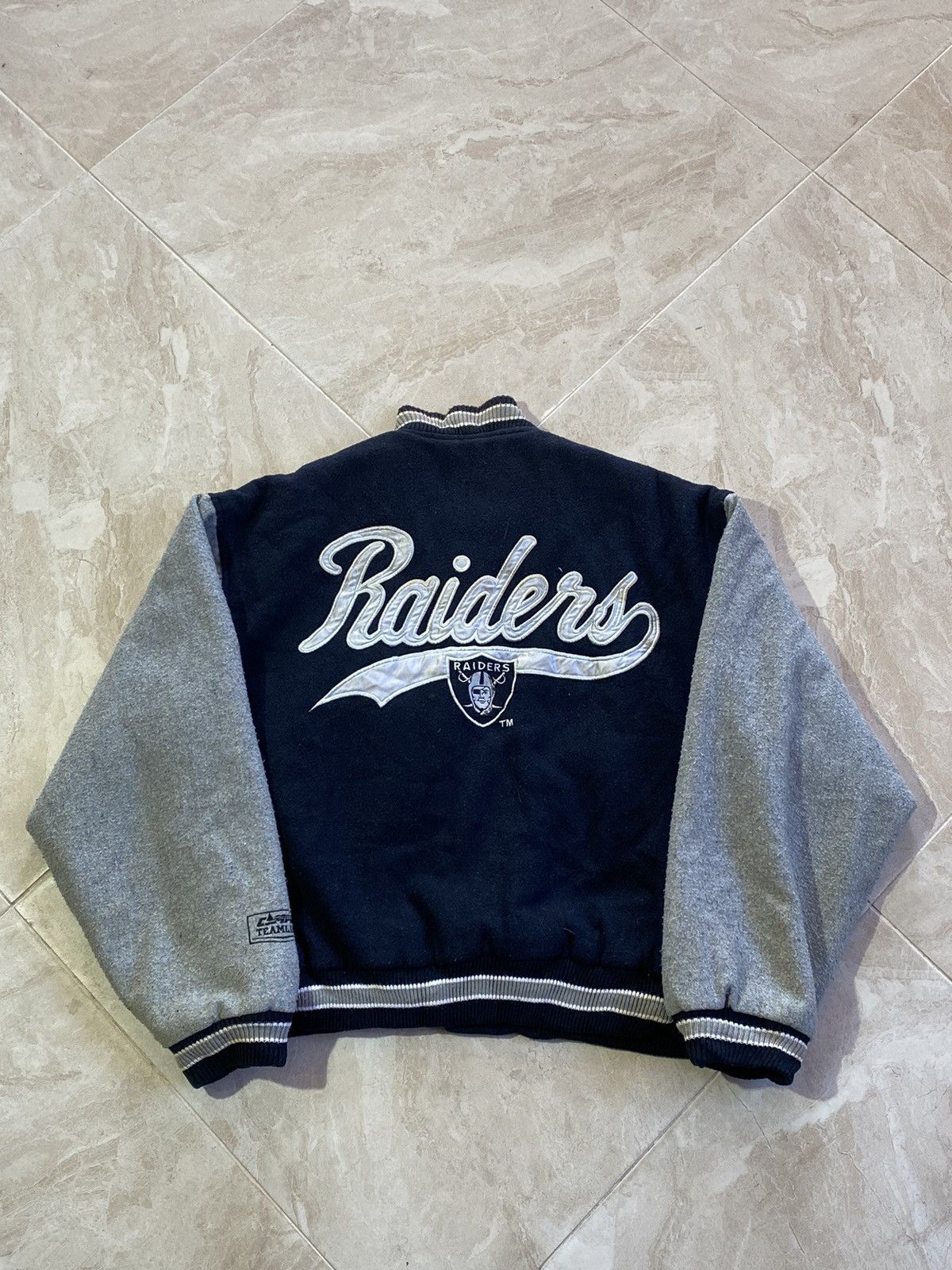 NFL Vintage 1993 Oakland Raiders NFL wool bomber jacket Size US M / EU 48-50 / 2 - 2 Thumbnail