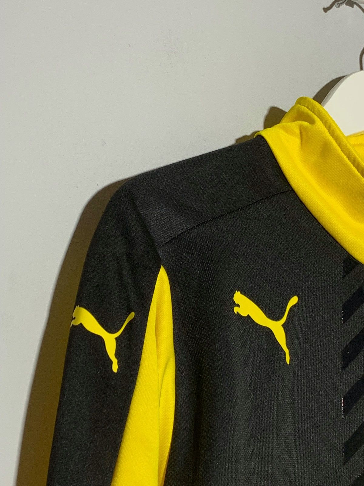 Puma BVB Borussia Dortmund Y2k Streetwear Football 1/4 zip Size US M / EU 48-50 / 2 - 5 Thumbnail