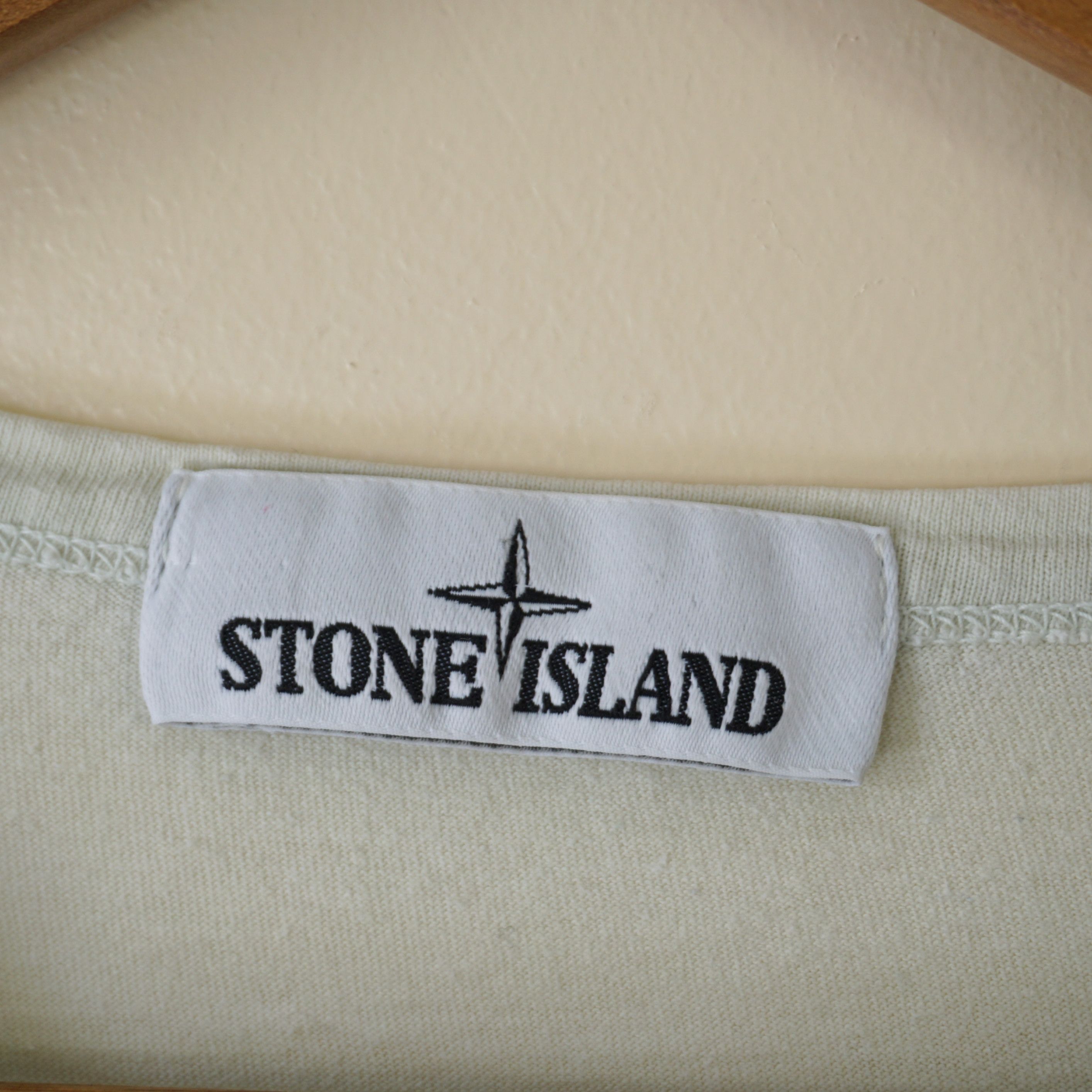 Stone Island Men's T-shirt stone island rare color Size US L / EU 52-54 / 3 - 5 Thumbnail