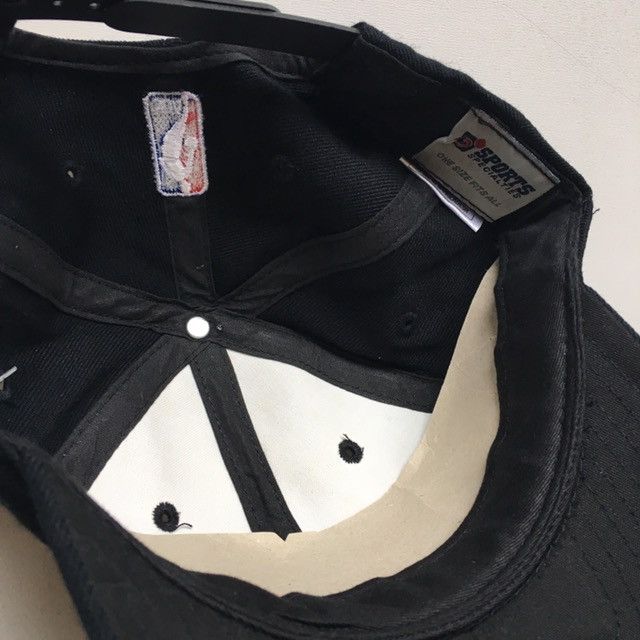 NBA × Sports Specialties × Vintage Vintage 90s Vancouver Grizzlies Sports Specialties Snapback Size ONE SIZE - 3 Thumbnail