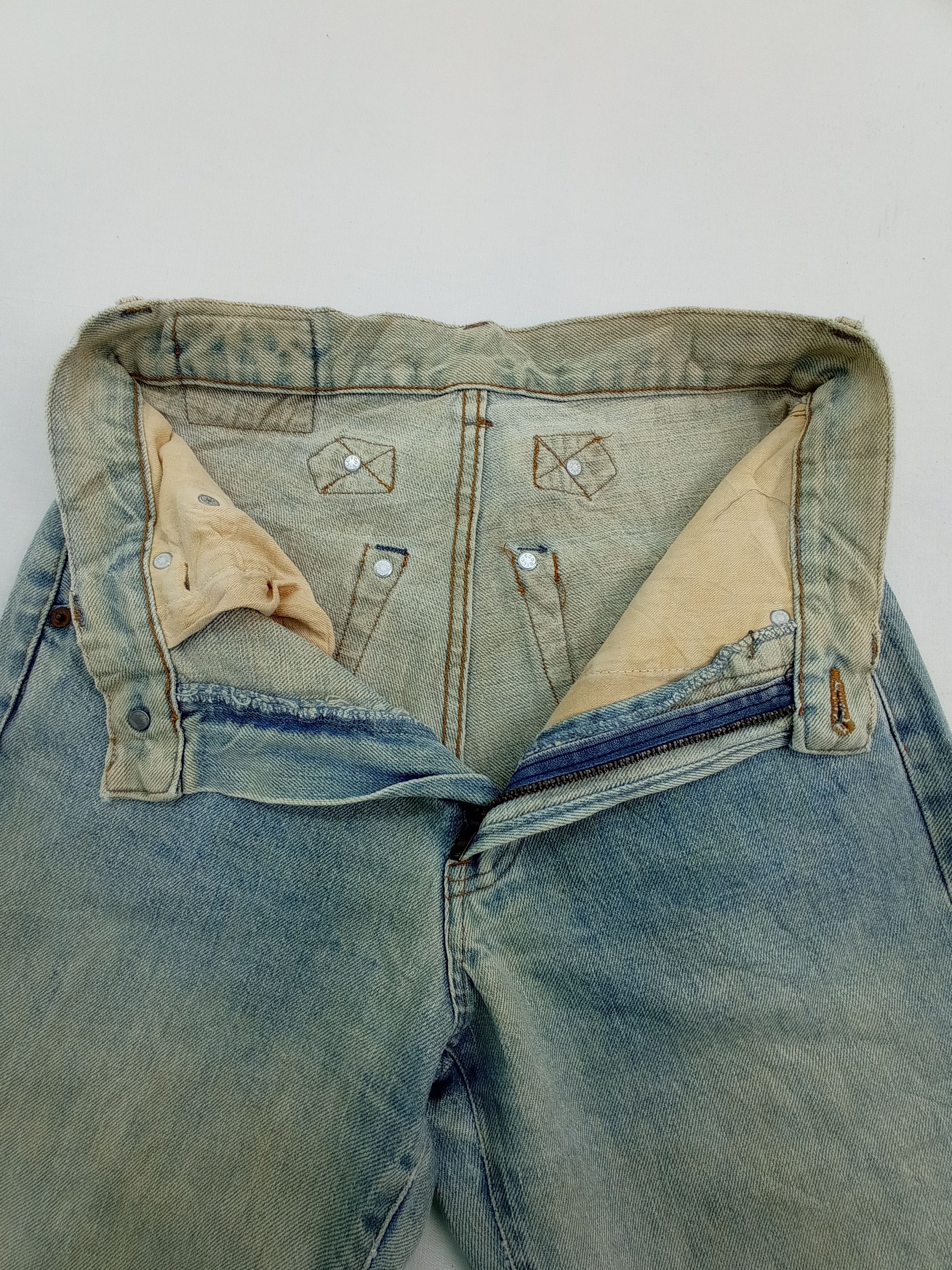 Japanese Brand Vintage Volume Faded Denim Pants Size US 26 / EU 42 - 4 Thumbnail