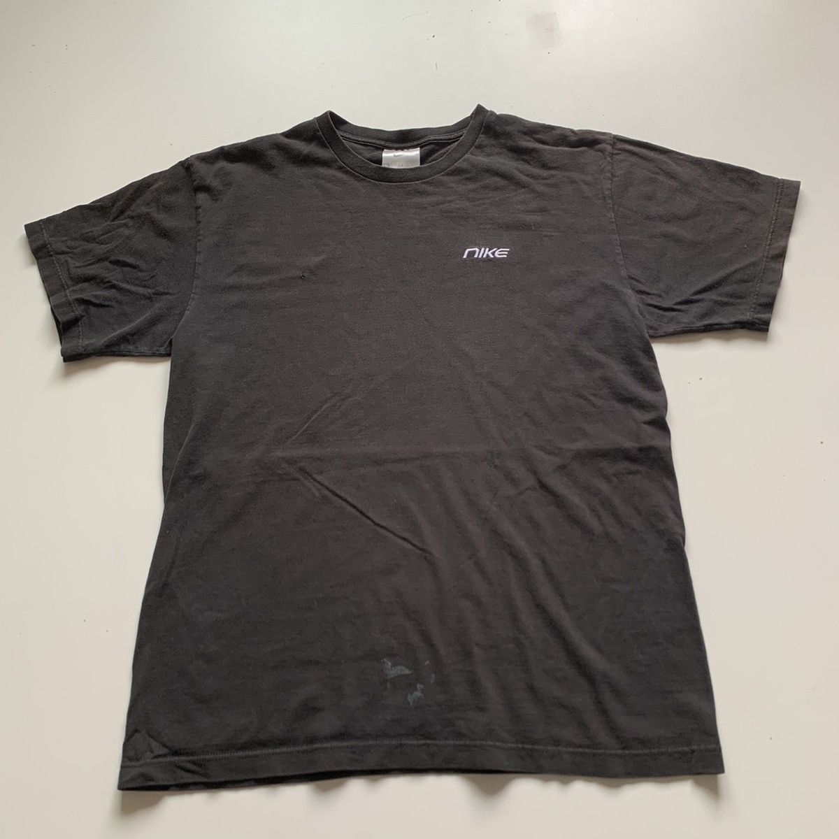 Nike Vintage Nike Embroidered Spell Out T Shirt Youth XL Faded Size US M / EU 48-50 / 2 - 1 Thumbnail