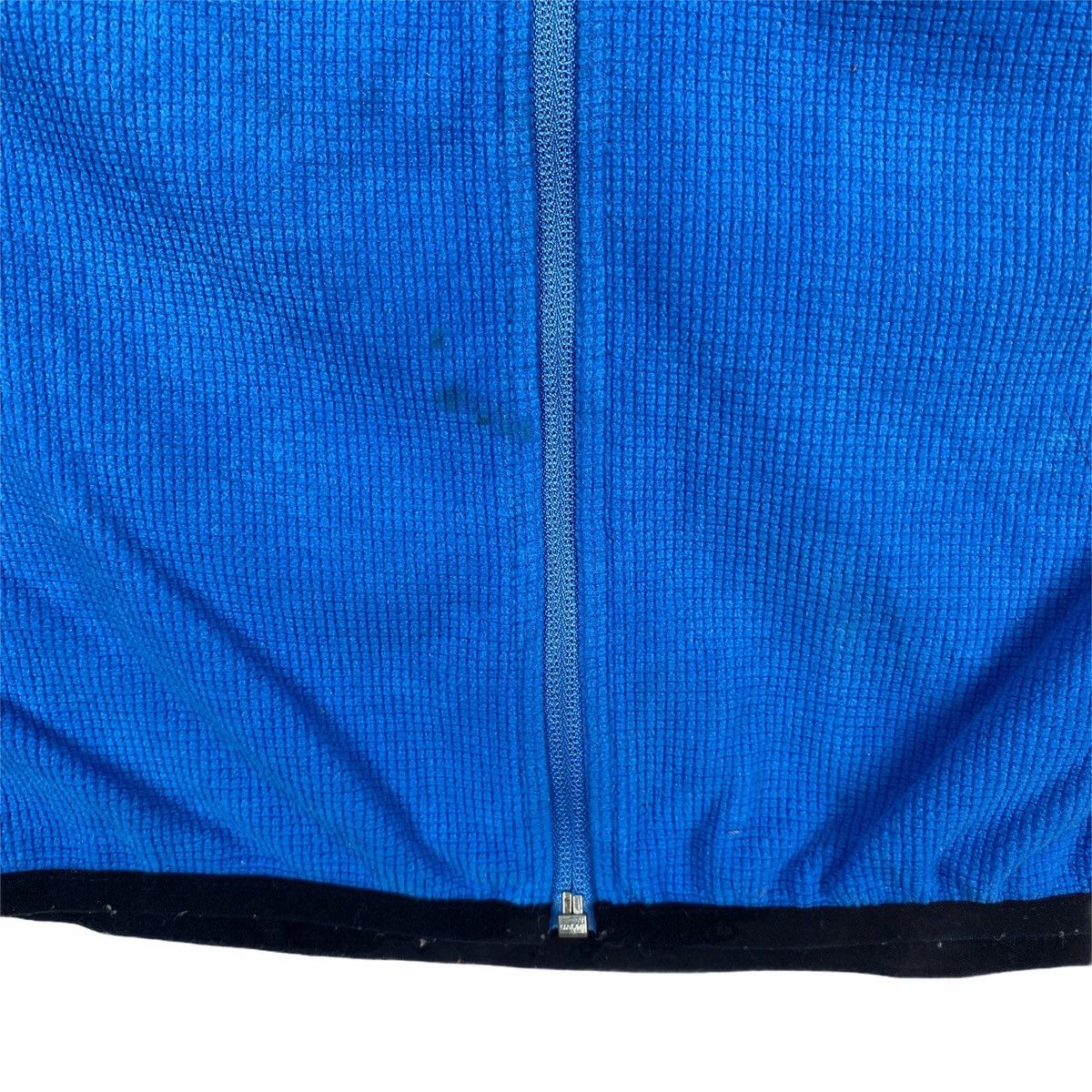 Vintage Vintage MILLET Small Logo Outdoor Fleece Zipper Vest Jacket Size US S / EU 44-46 / 1 - 5 Thumbnail