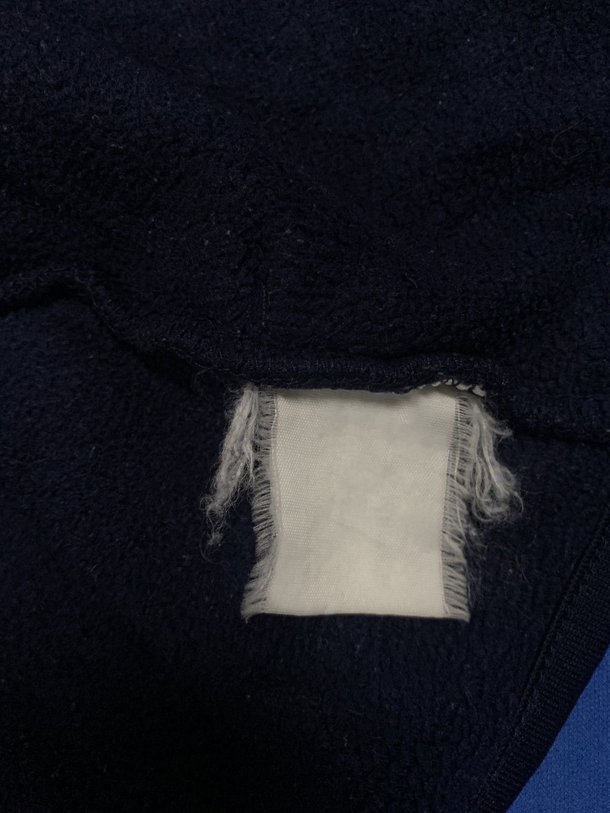 Uniqlo Vintage 90’s UNIQLO Navy Polar Fleece Jacket Gorpcore Style Size US M / EU 48-50 / 2 - 15 Thumbnail