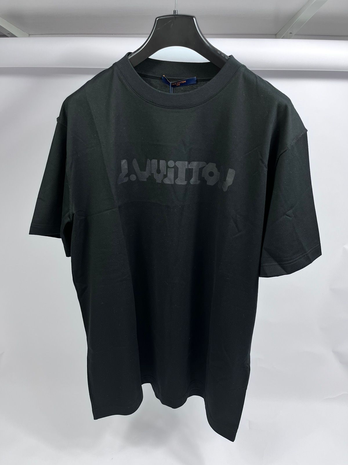 Louis Vuitton Black L.Vuitton Heat Reactive T-Shirt – Savonches