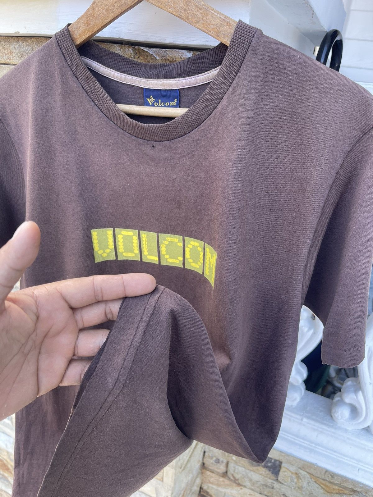 Volcom Last Drop🔥Vtg 90s Sun Faded VOLCOM Skateboarding T Shirt Size US M / EU 48-50 / 2 - 8 Thumbnail