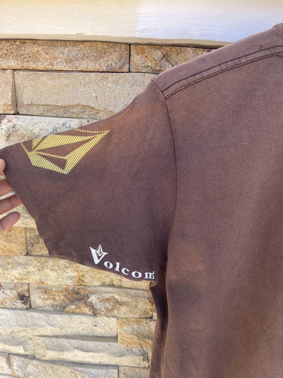Volcom Last Drop🔥Vtg 90s Sun Faded VOLCOM Skateboarding T Shirt Size US M / EU 48-50 / 2 - 5 Thumbnail