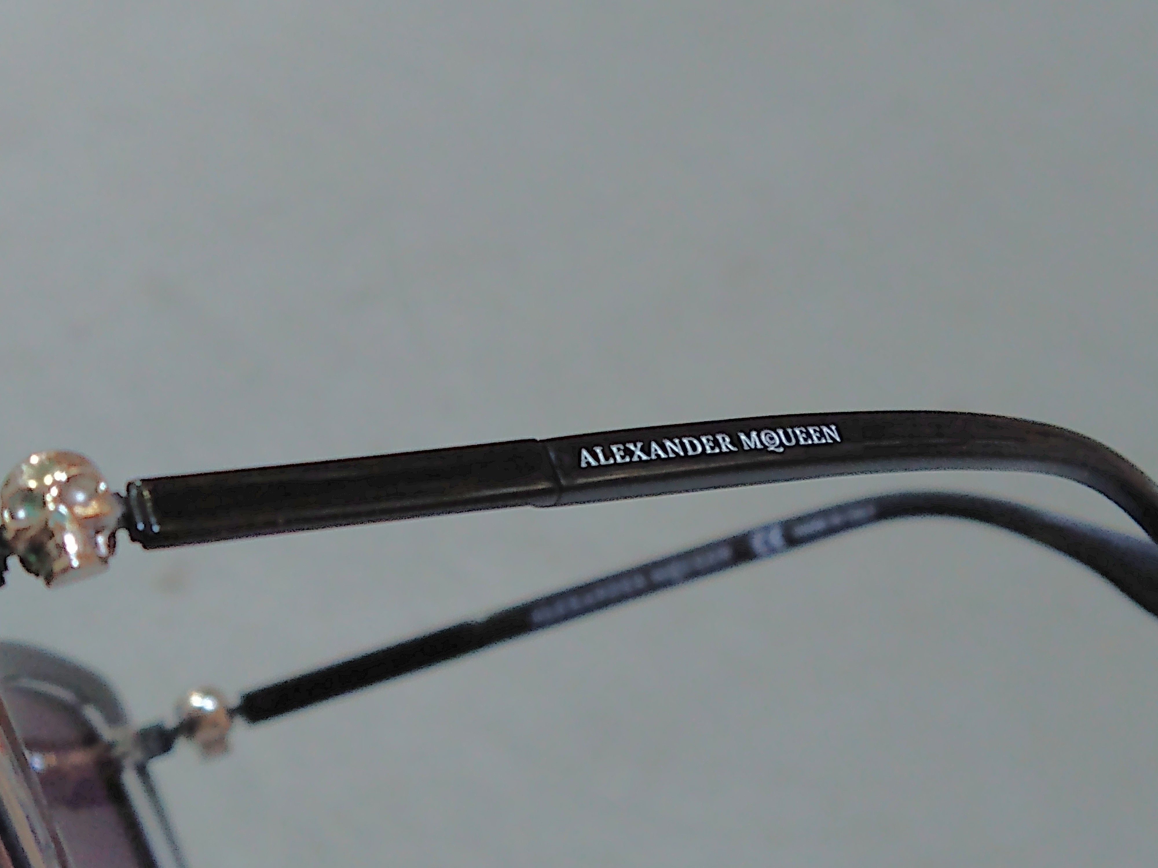 Alexander McQueen Alexander McQueen Sunglasses Cat Eye Black Gray Skull Size ONE SIZE - 5 Thumbnail