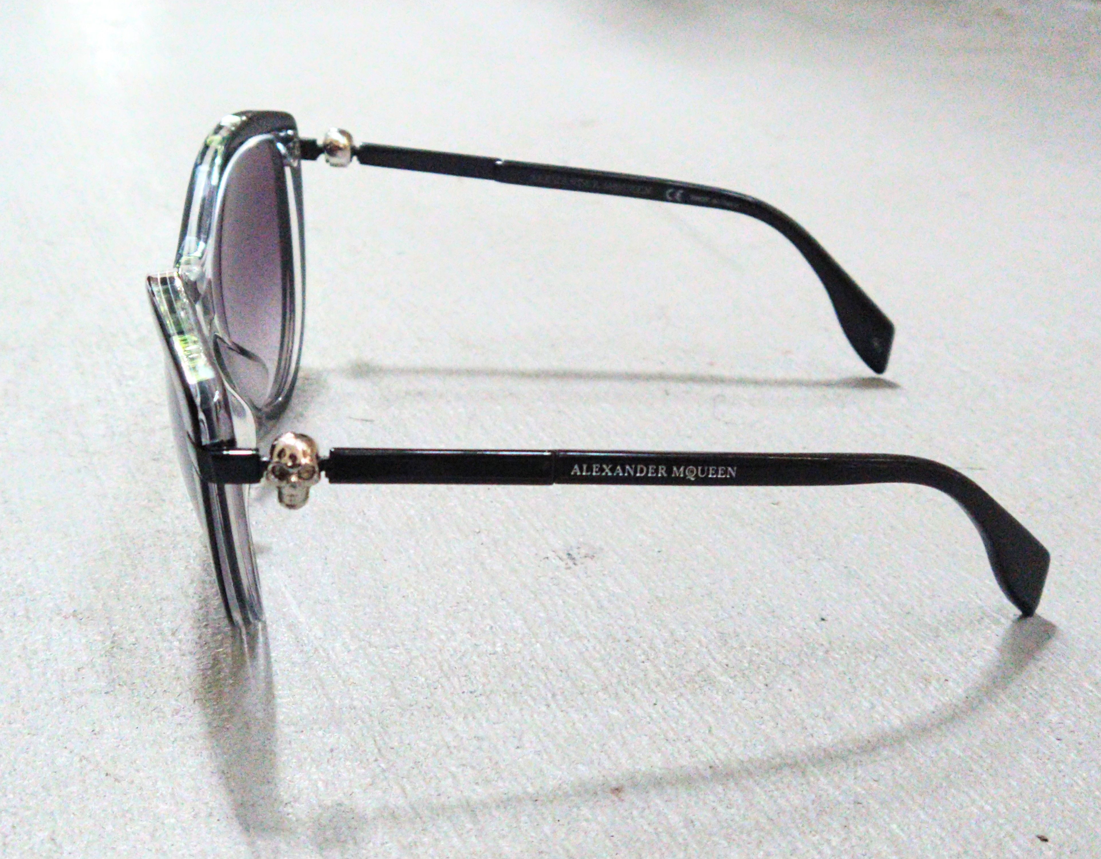 Alexander McQueen Alexander McQueen Sunglasses Cat Eye Black Gray Skull Size ONE SIZE - 4 Thumbnail