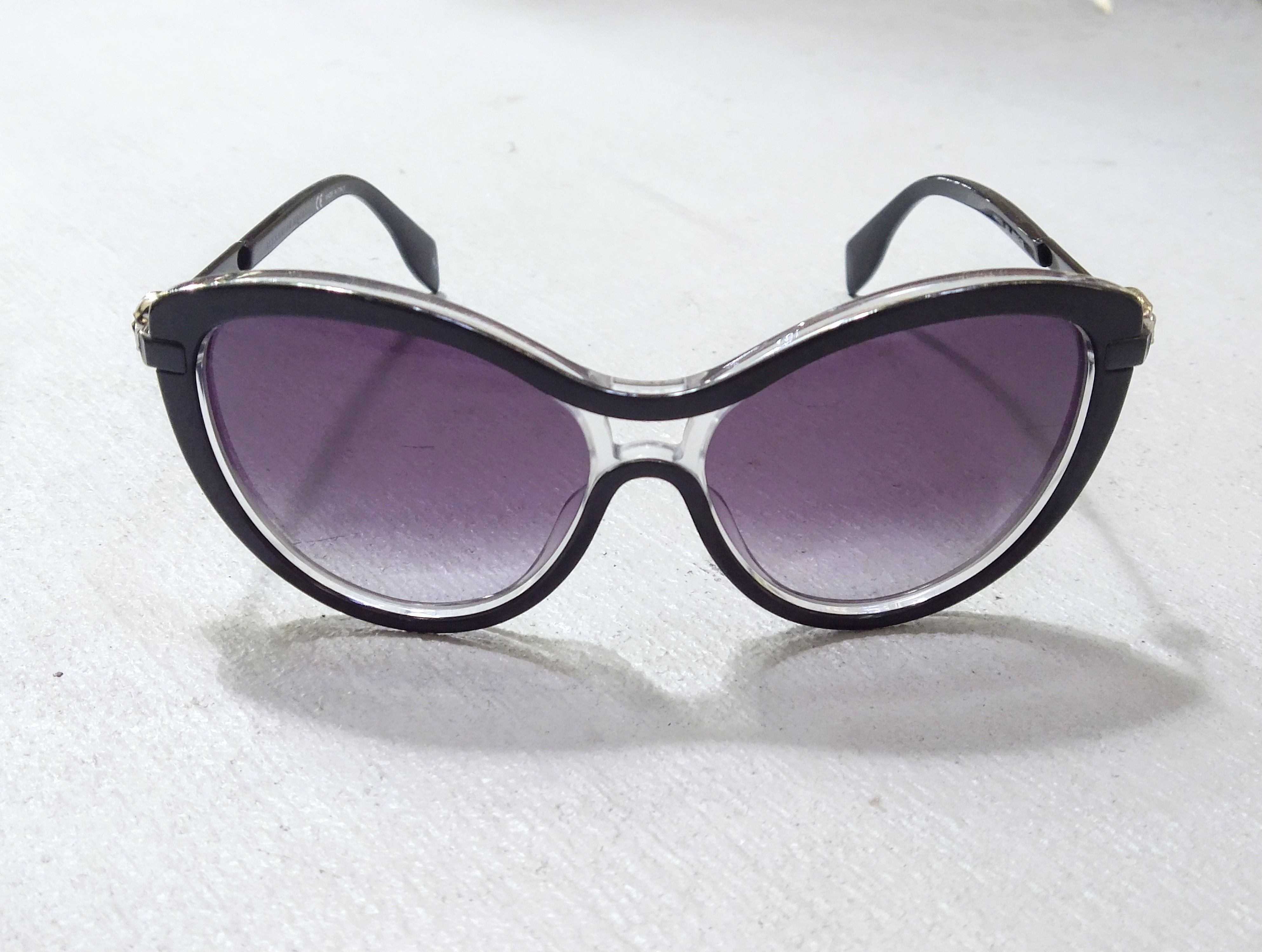 Alexander McQueen Alexander McQueen Sunglasses Cat Eye Black Gray Skull Size ONE SIZE - 3 Thumbnail
