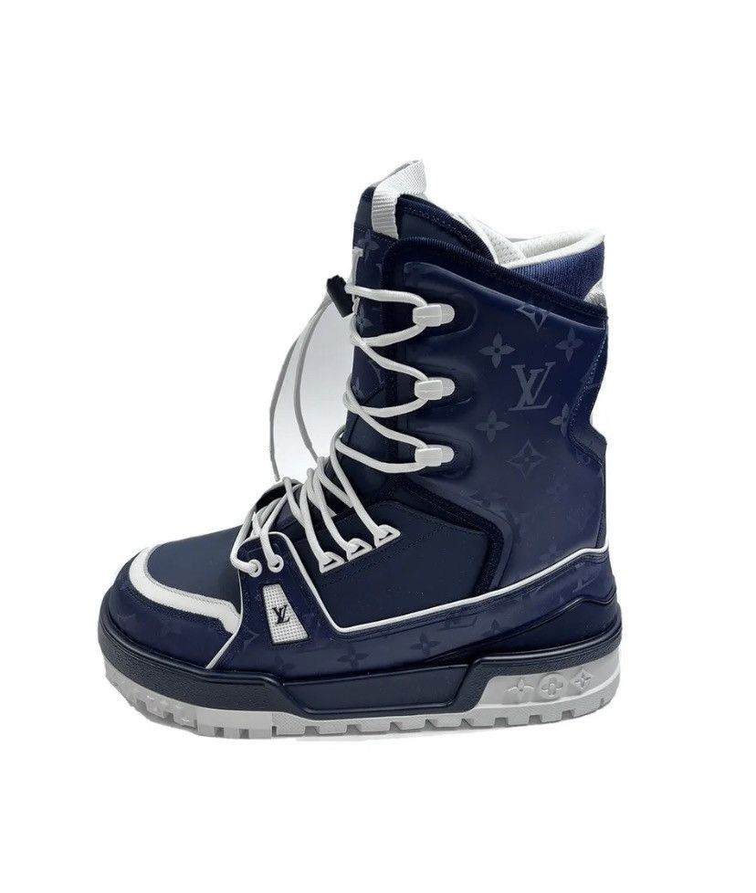 image of Louis Vuitton 1Aas79 Lv Trainer Snow Snow Boots Size: 8 in Navy, Men's