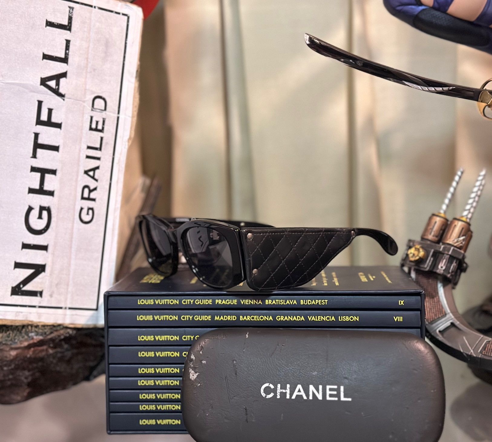 Chanel [FINAL PRICE] Chanel 1988 Leather Vintage Sunglasses Size ONE SIZE - 3 Thumbnail