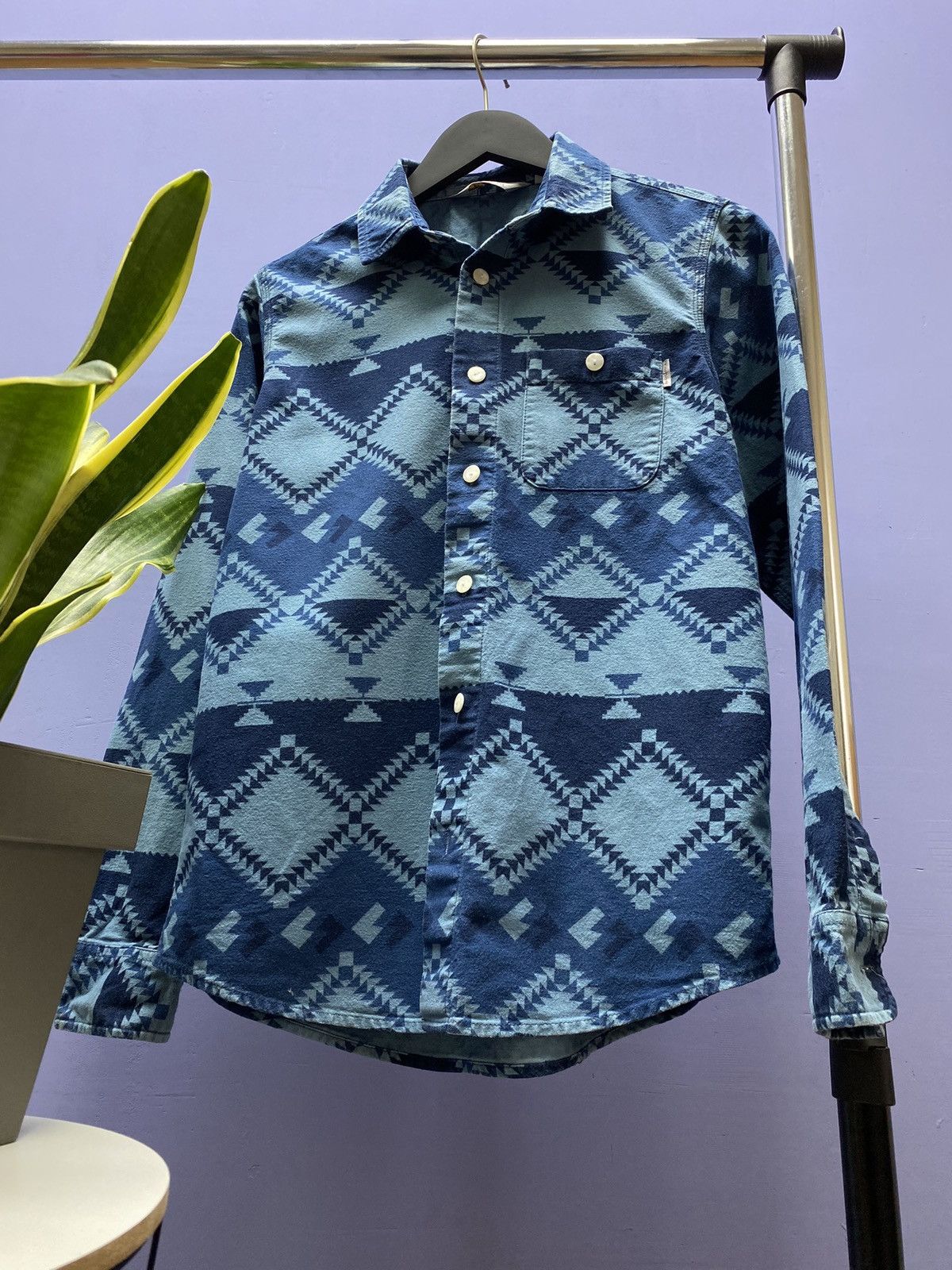 Other Carhartt WIP Long Sleeve Natural Shirt Men’s S Blue Aztec Size US S / EU 44-46 / 1 - 4 Thumbnail