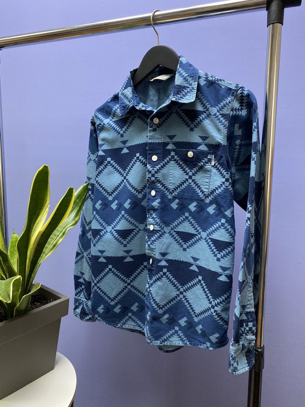Other Carhartt WIP Long Sleeve Natural Shirt Men’s S Blue Aztec Size US S / EU 44-46 / 1 - 2 Thumbnail