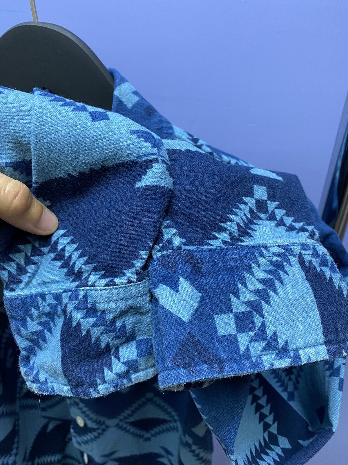 Other Carhartt WIP Long Sleeve Natural Shirt Men’s S Blue Aztec Size US S / EU 44-46 / 1 - 14 Thumbnail