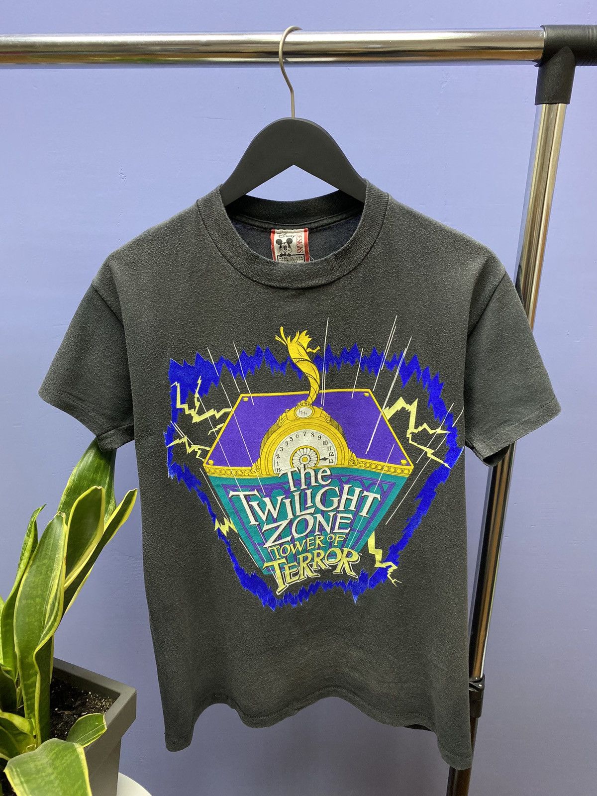 Cartoon Network × Disney × Vintage Vintage 90s Disney The Twilight Zone Tower Of Terror T Shirt Size US M / EU 48-50 / 2 - 5 Thumbnail