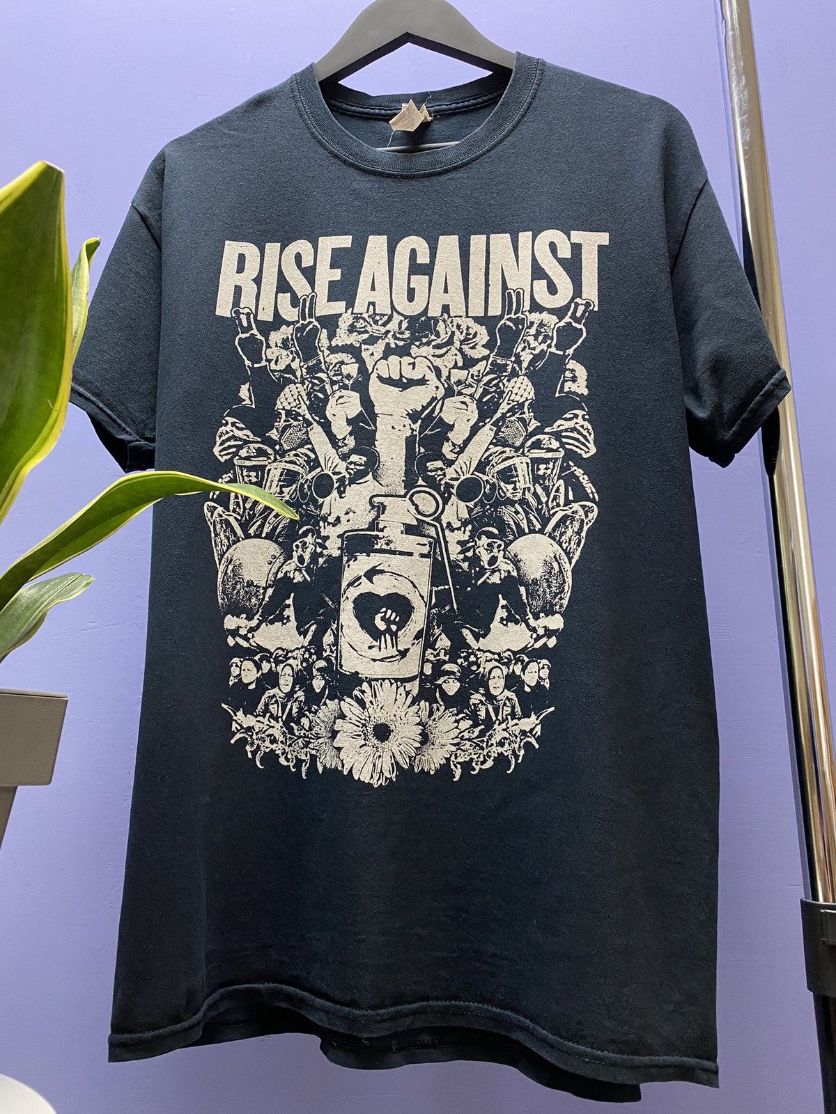 Other Rise Against This Is Noise Band T Shirt Rock Tee Men’s L Size US L / EU 52-54 / 3 - 4 Thumbnail