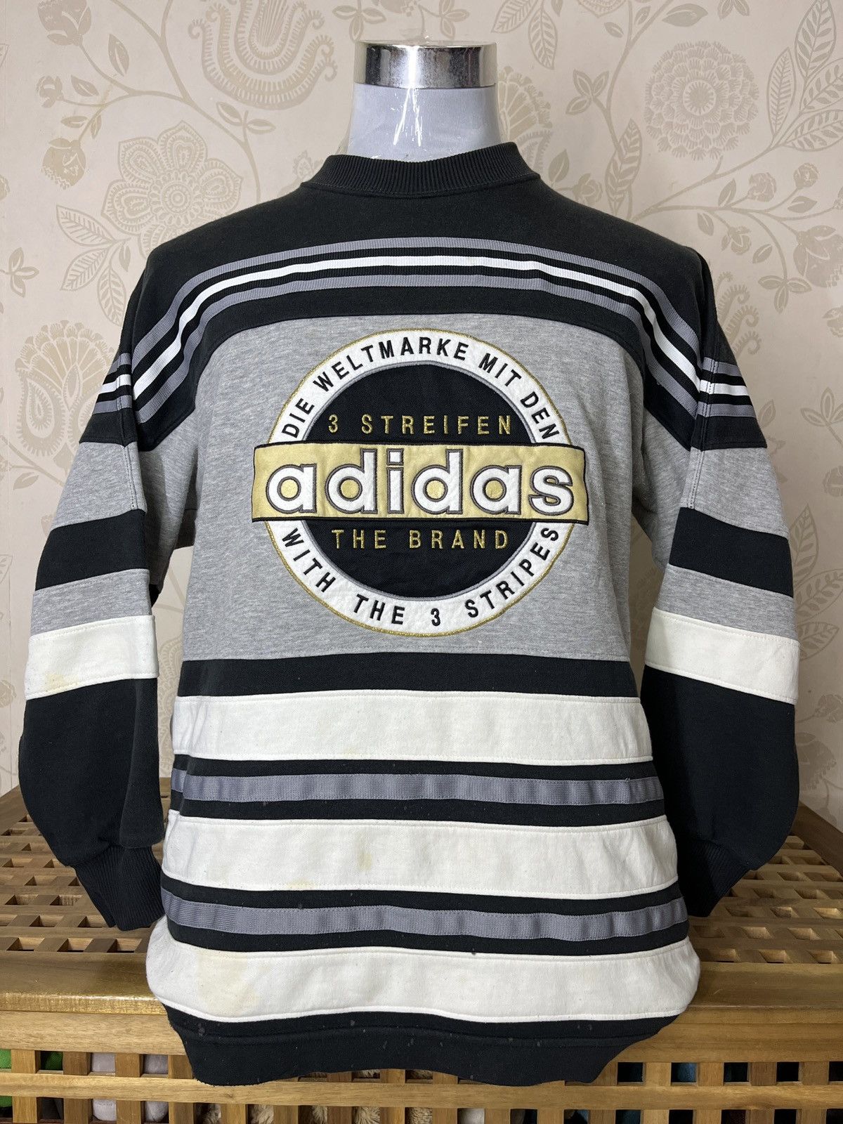 Adidas Super Rare Vintage Adidas 3 Stripes Descente Made In Japan Size US L / EU 52-54 / 3 - 3 Thumbnail