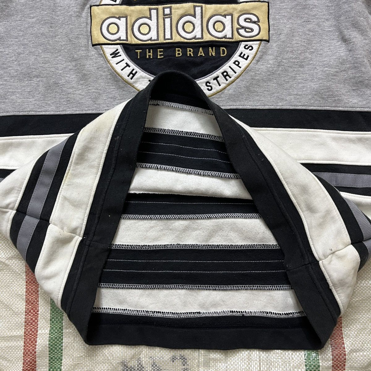 Adidas Super Rare Vintage Adidas 3 Stripes Descente Made In Japan Size US L / EU 52-54 / 3 - 15 Thumbnail