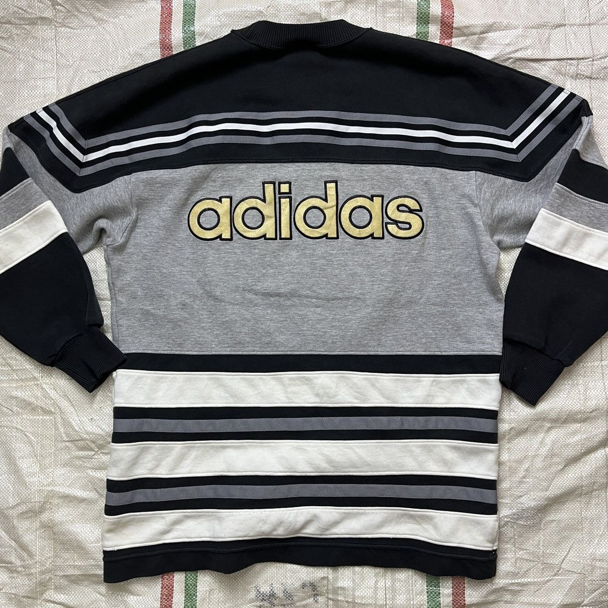 Adidas Super Rare Vintage Adidas 3 Stripes Descente Made In Japan Size US L / EU 52-54 / 3 - 19 Thumbnail