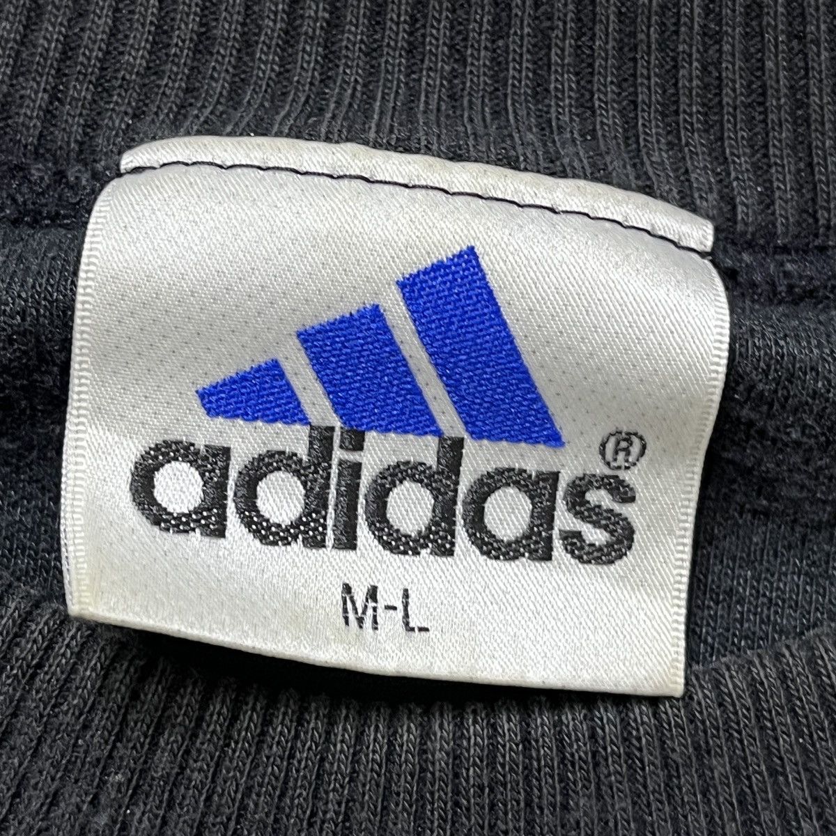 Adidas Super Rare Vintage Adidas 3 Stripes Descente Made In Japan Size US L / EU 52-54 / 3 - 8 Thumbnail