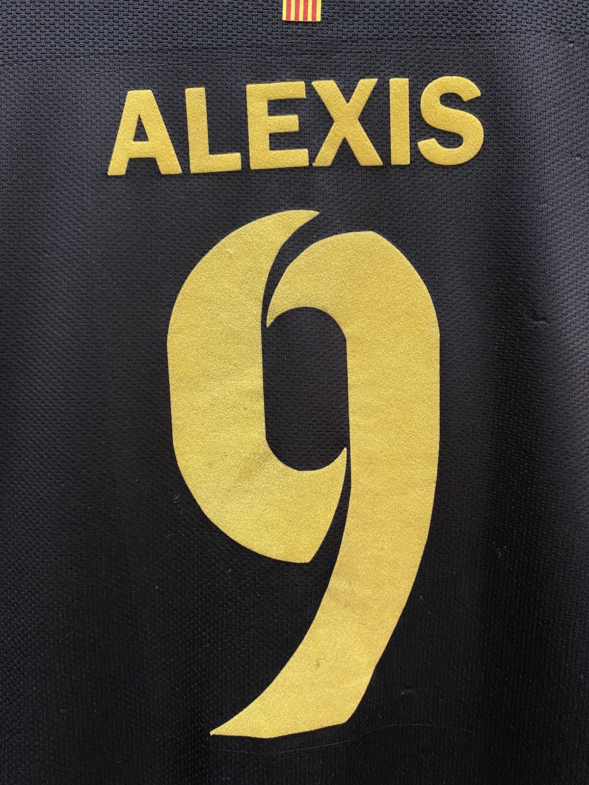 Nike Nike Barcelona 2011 2012 Away #9 Alexis Soccer Jersey Size US M / EU 48-50 / 2 - 22 Thumbnail