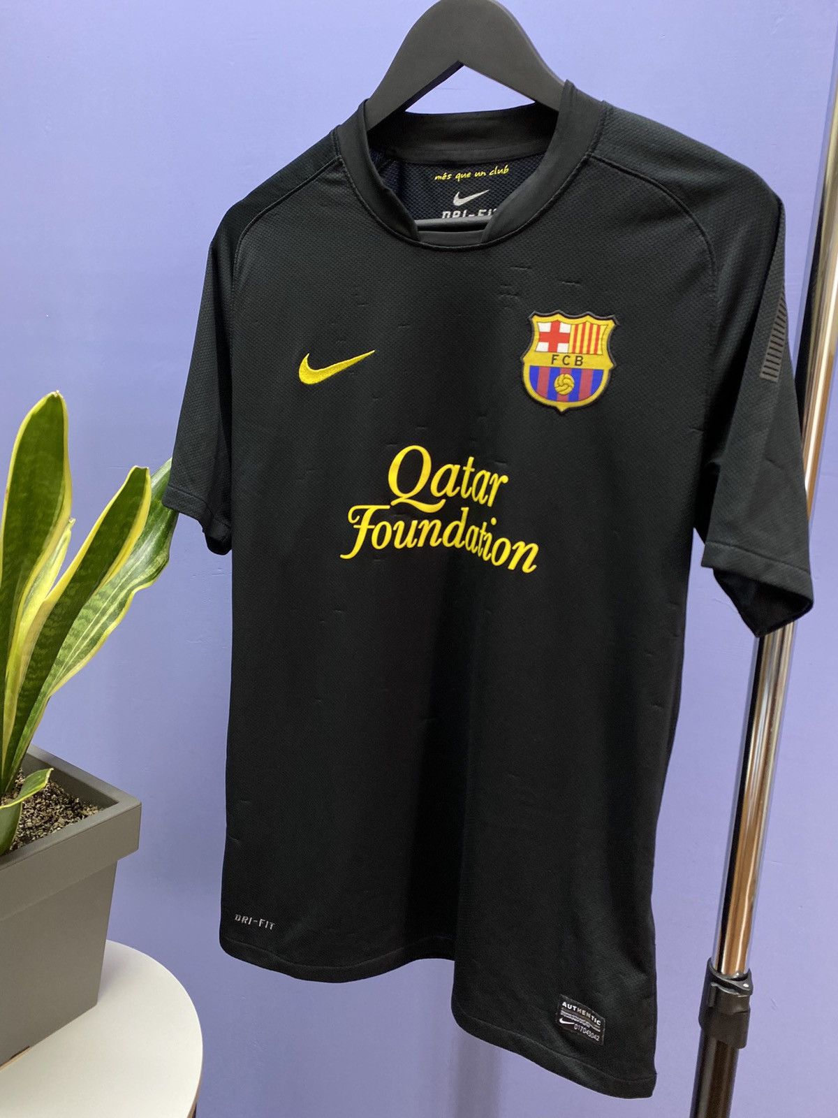 Nike Nike Barcelona 2011 2012 Away #9 Alexis Soccer Jersey Size US M / EU 48-50 / 2 - 3 Thumbnail