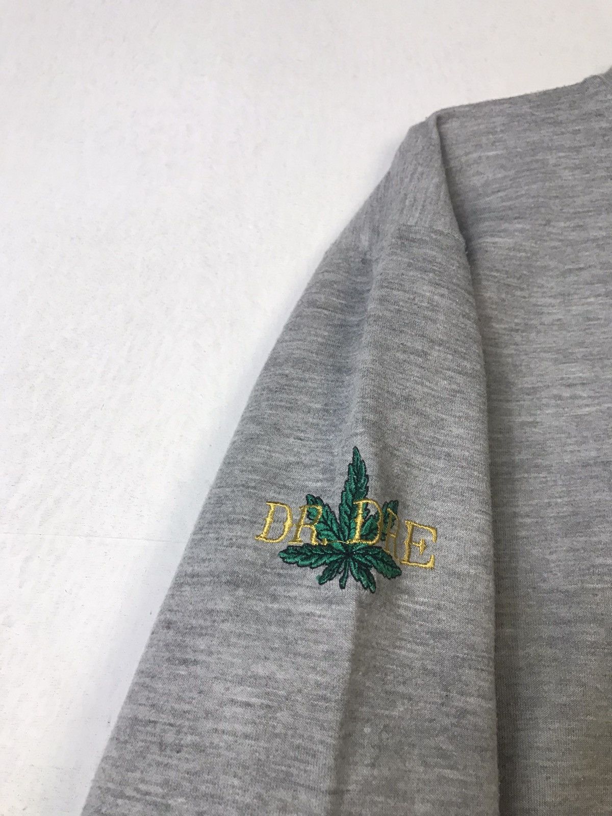 Dr. Dre × Rap Tees × Vintage RARE❗️Vintage 80s Dr Dre “The Chronic” Embroidery Sweatshirt Size US M / EU 48-50 / 2 - 4 Thumbnail
