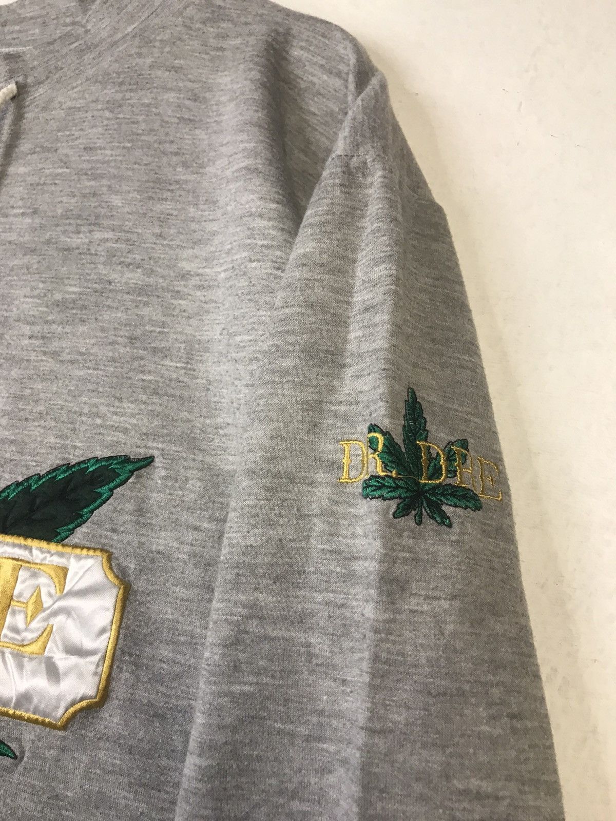 Dr. Dre × Rap Tees × Vintage RARE❗️Vintage 80s Dr Dre “The Chronic” Embroidery Sweatshirt Size US M / EU 48-50 / 2 - 5 Thumbnail