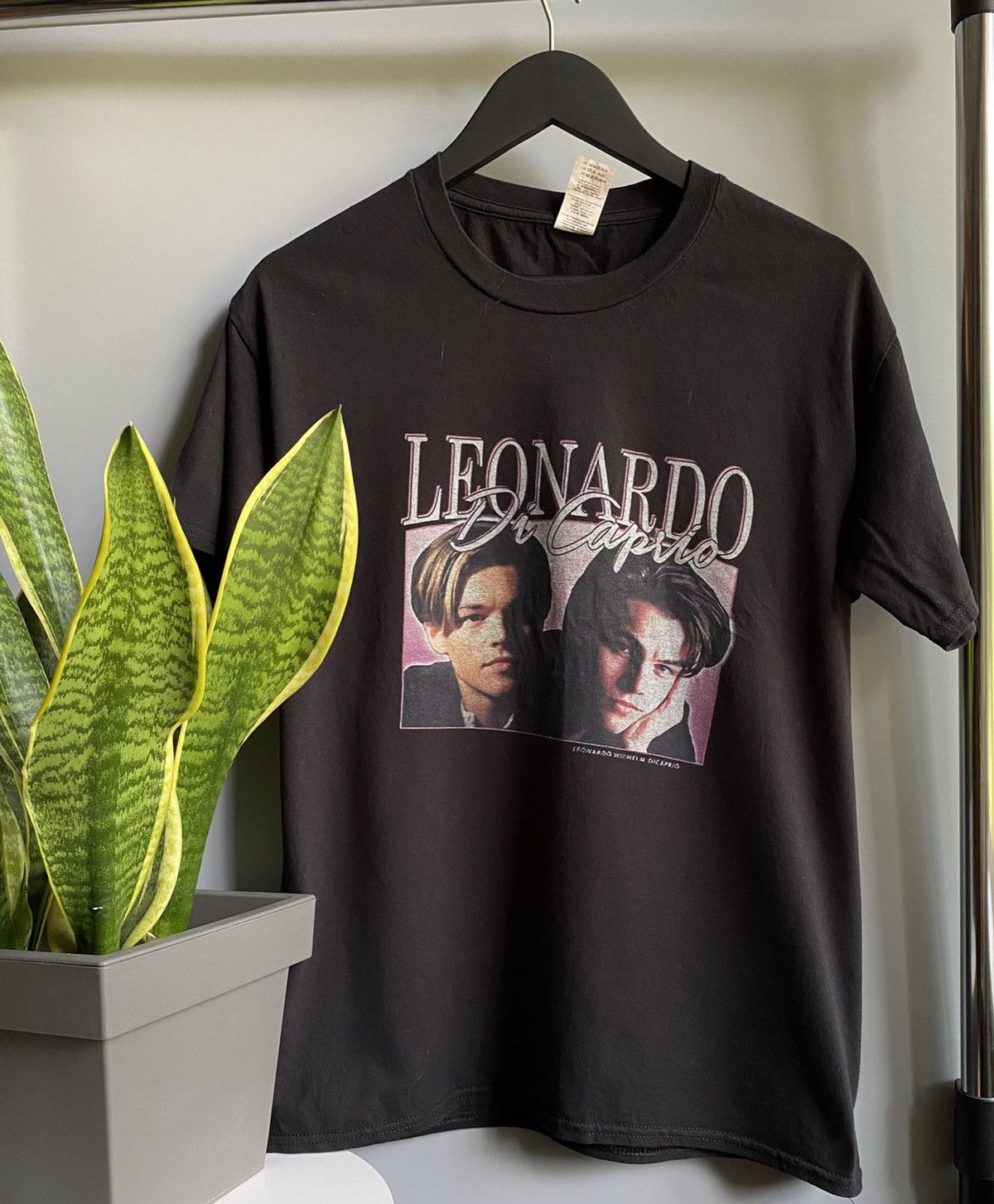 Other Vintage Leonardo Di Caprio T Shirt Movie Actor Men’s L Black Size US L / EU 52-54 / 3 - 2 Thumbnail