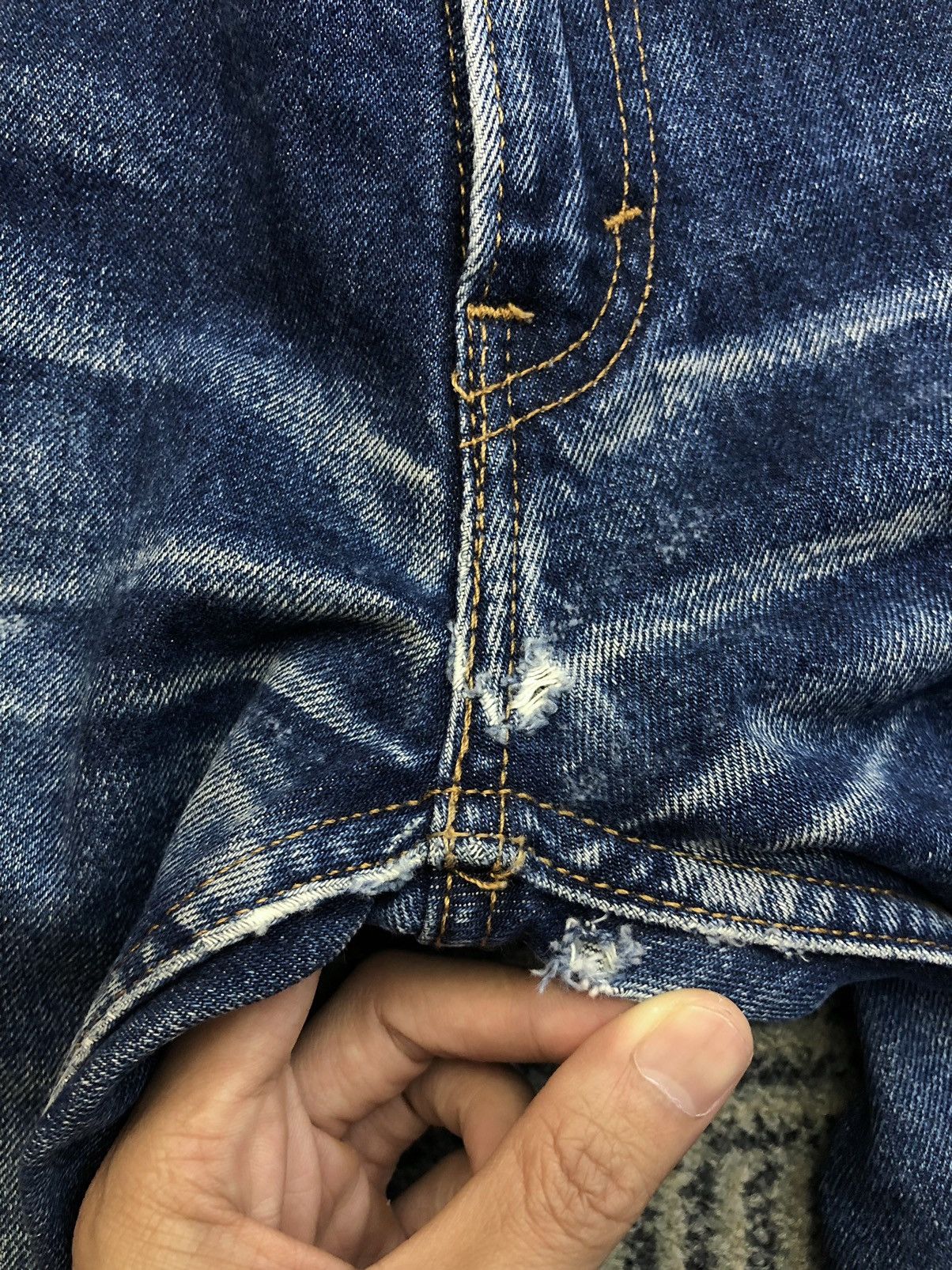 Levi's Vintage Levis 505 Faded Blue Jeans Size US 30 / EU 46 - 8 Thumbnail