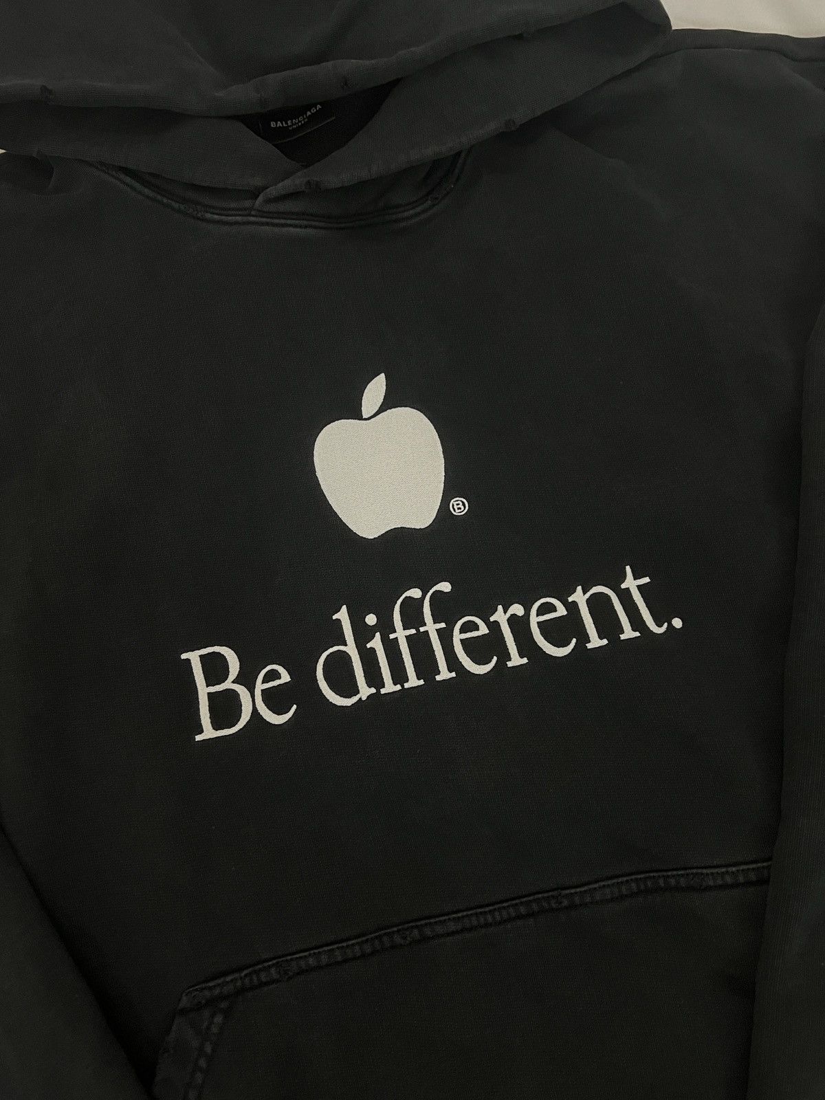 Balenciaga *RARE* Balenciaga AW22 Be Different Hoodie SZ.4 Size US XL / EU 56 / 4 - 5 Thumbnail
