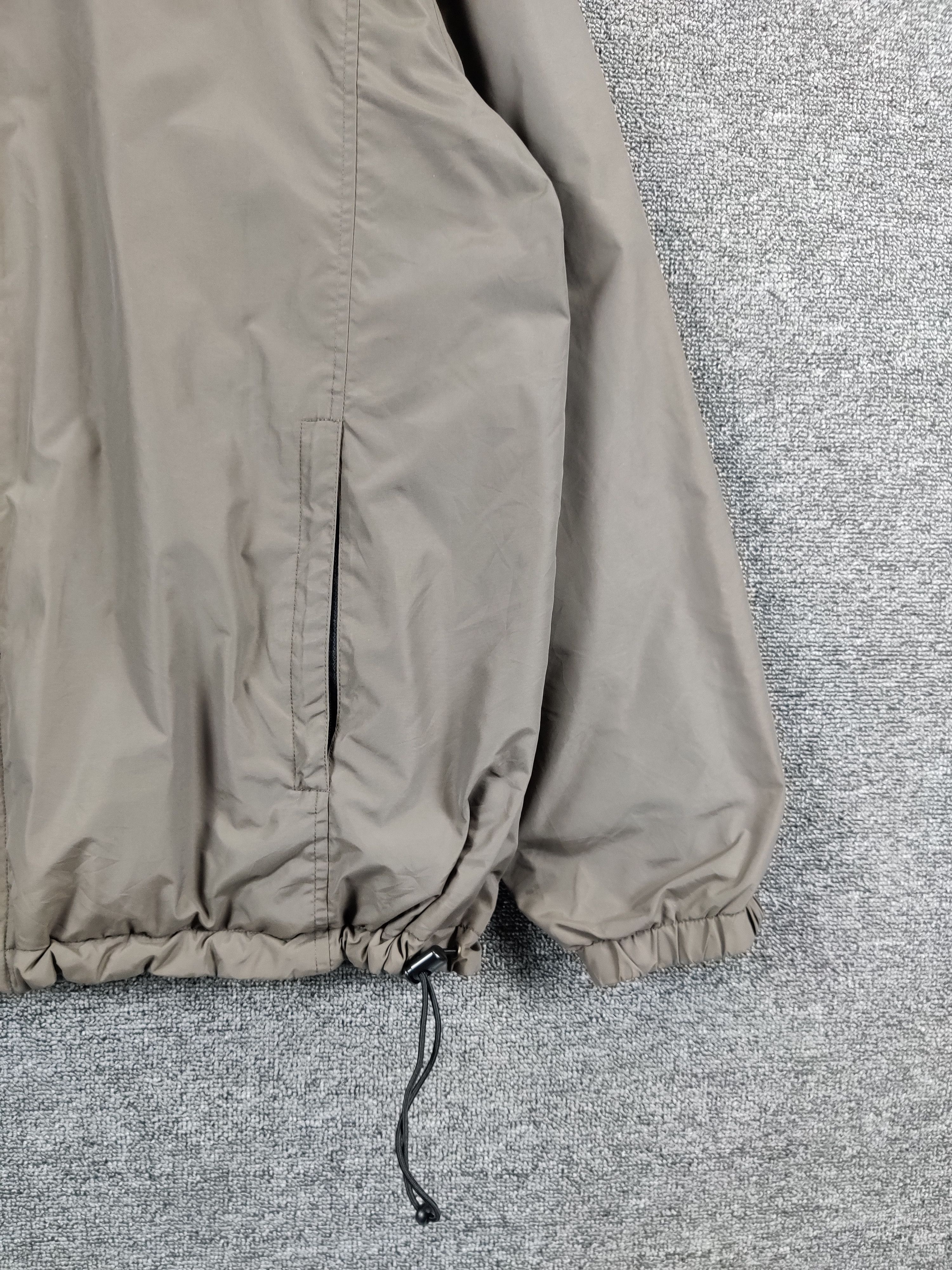 Uniqlo Vintage Uniqlo Reversible Windbreaker Jacket Size US L / EU 52-54 / 3 - 3 Thumbnail