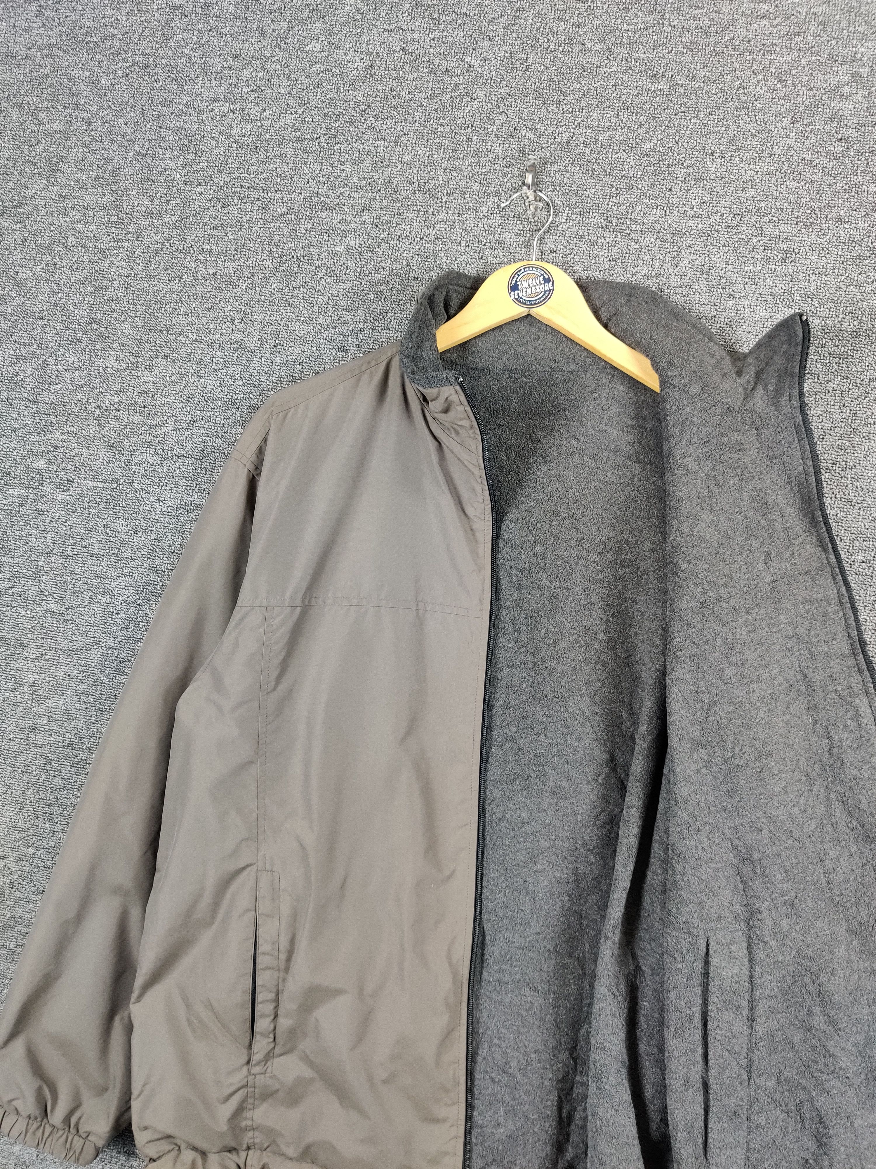 Uniqlo Vintage Uniqlo Reversible Windbreaker Jacket Size US L / EU 52-54 / 3 - 6 Thumbnail