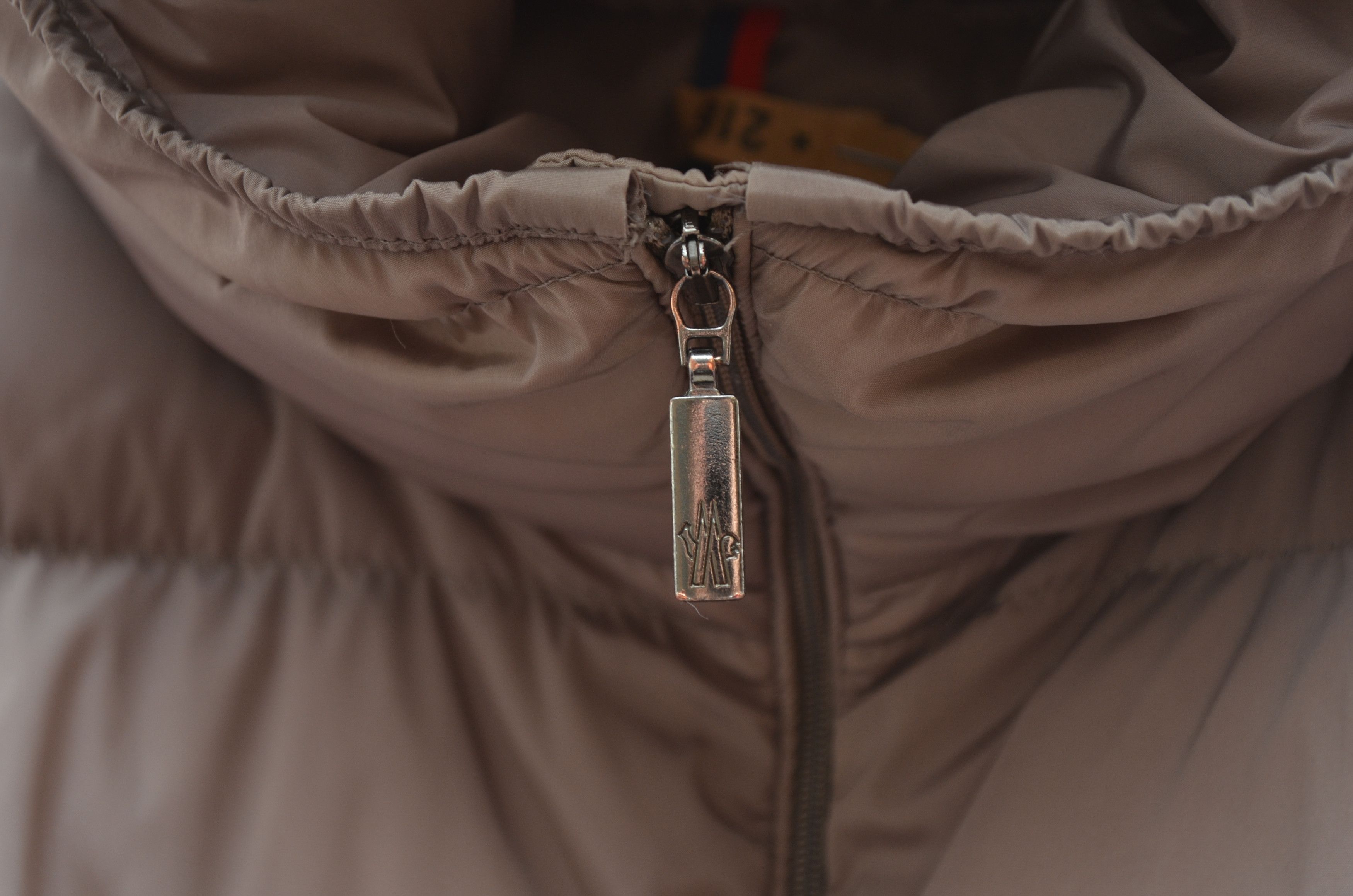 Designer × Moncler Moncler Arum Light Brown Down Jacket Size 2 M Size M / US 6-8 / IT 42-44 - 4 Thumbnail