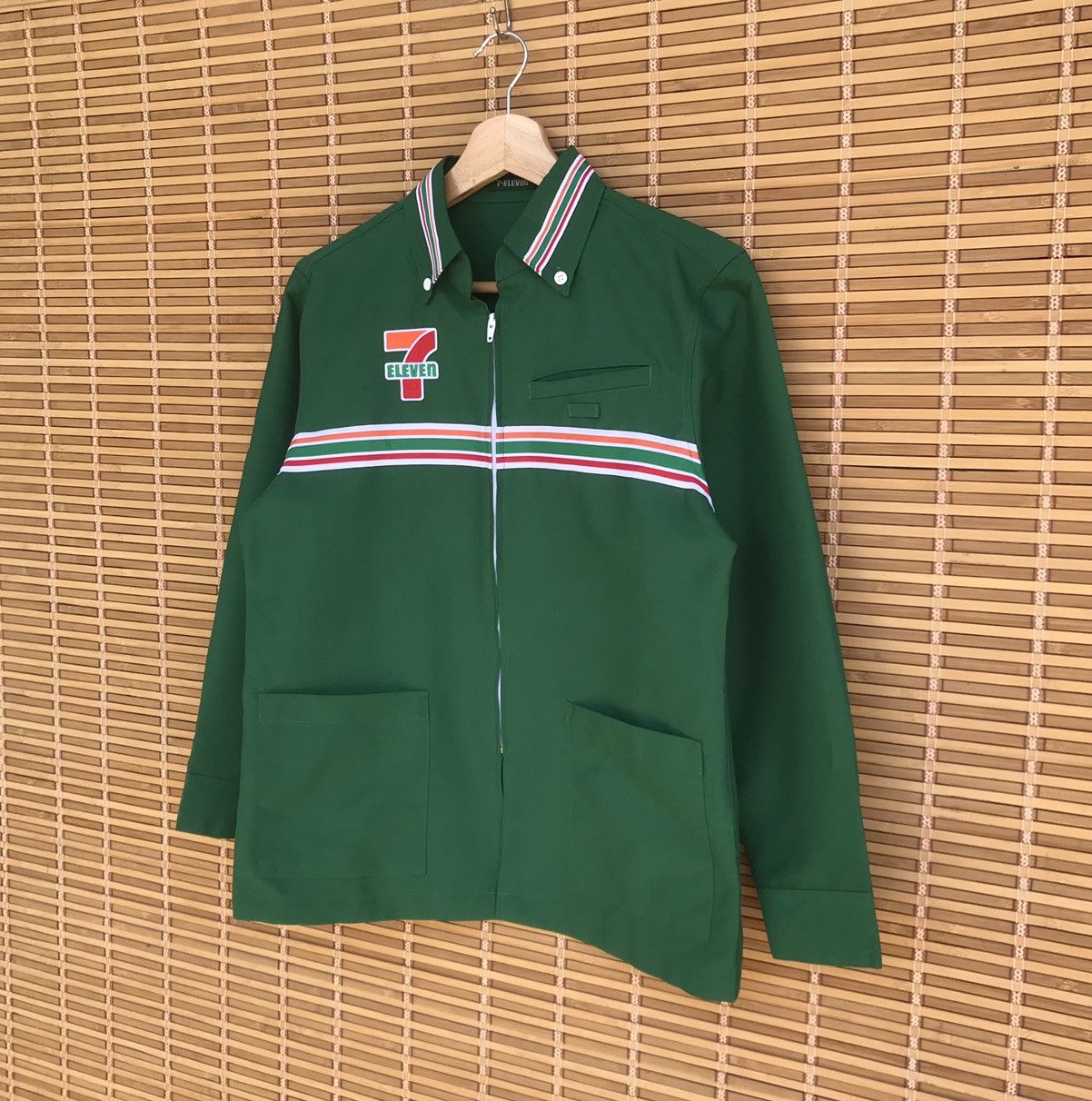 Logo 7 Vintage 7 Eleven striped rainbow logo Size US S / EU 44-46 / 1 - 3 Thumbnail